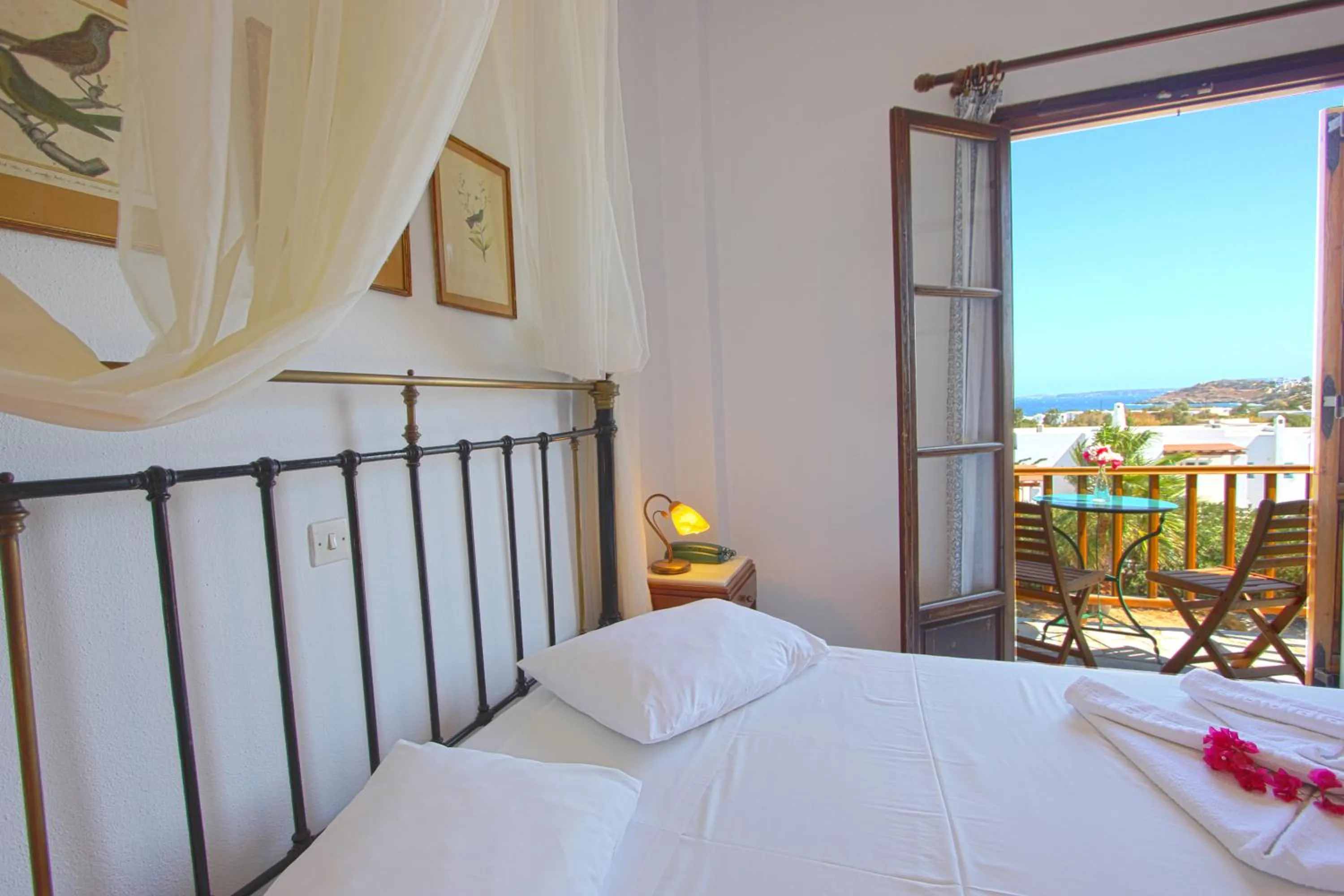 Bed in Hotel Swiss Home