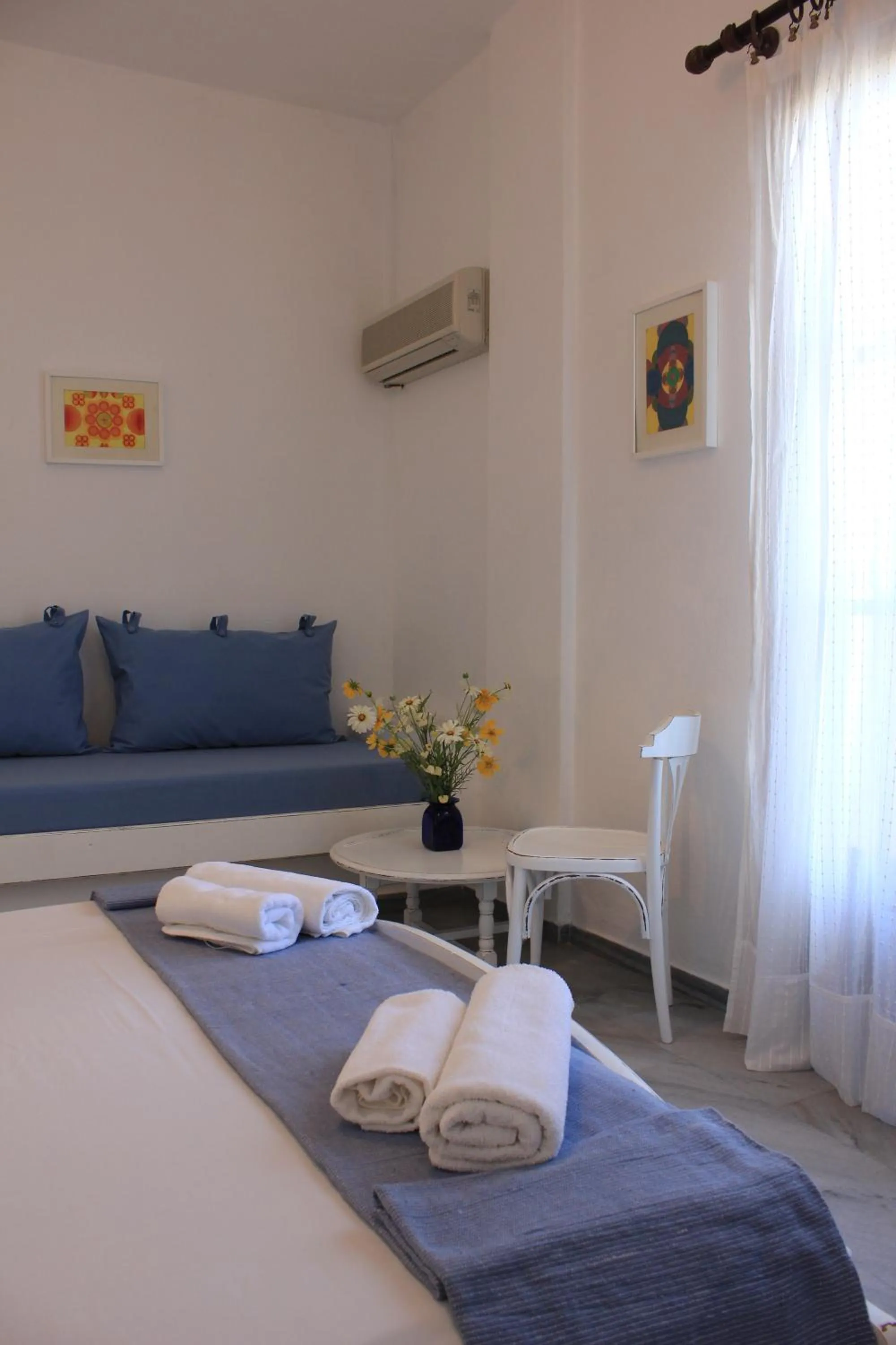 Decorative detail, Bed in Hotel Swiss Home