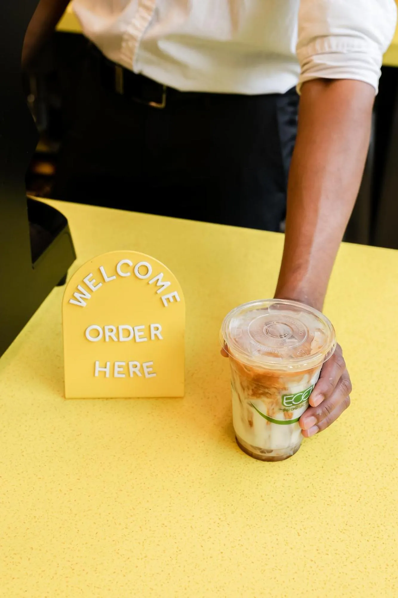 Coffee/tea facilities in Hotel Genevieve, part of JdV by Hyatt