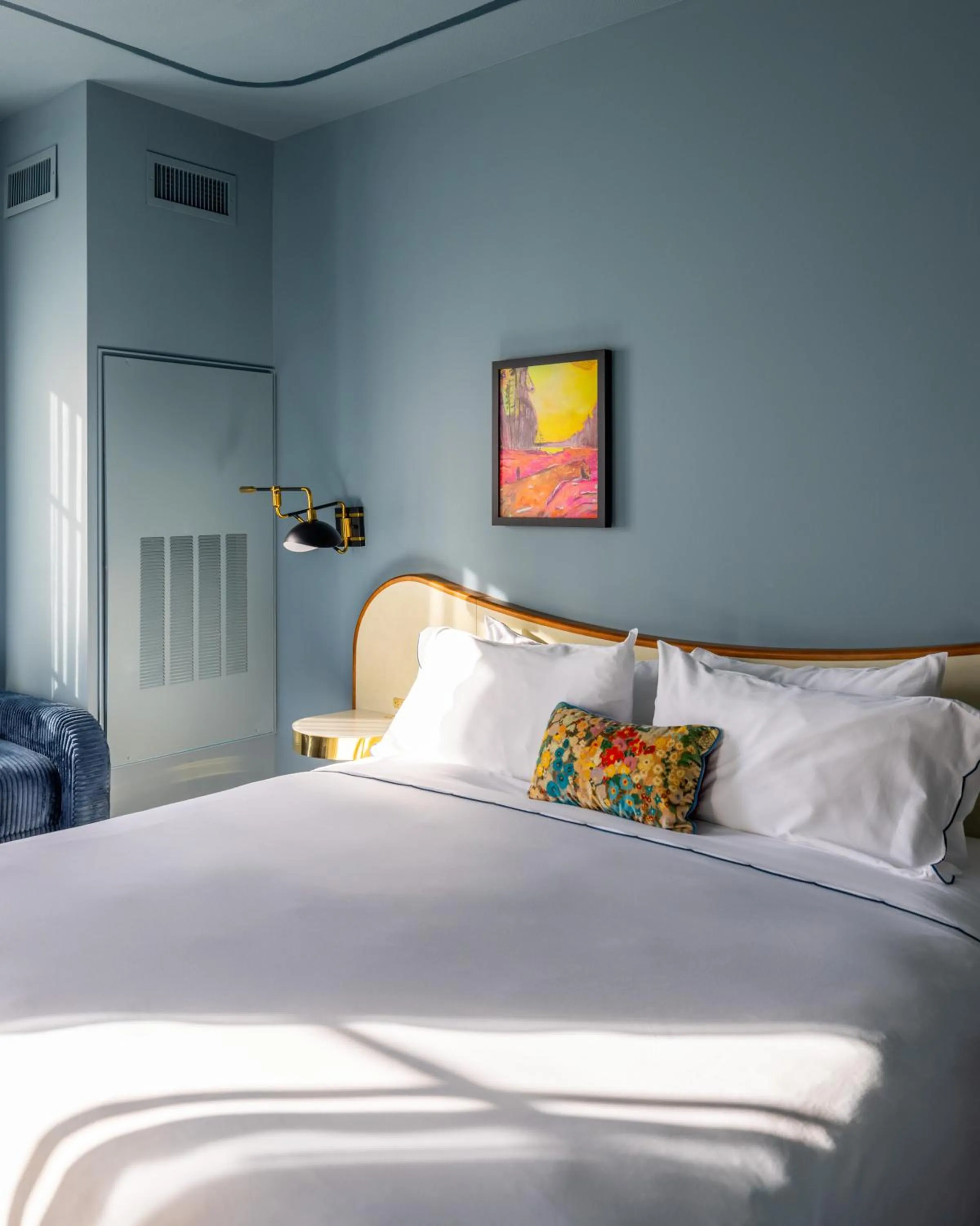 Bed in Hotel Genevieve, part of JdV by Hyatt