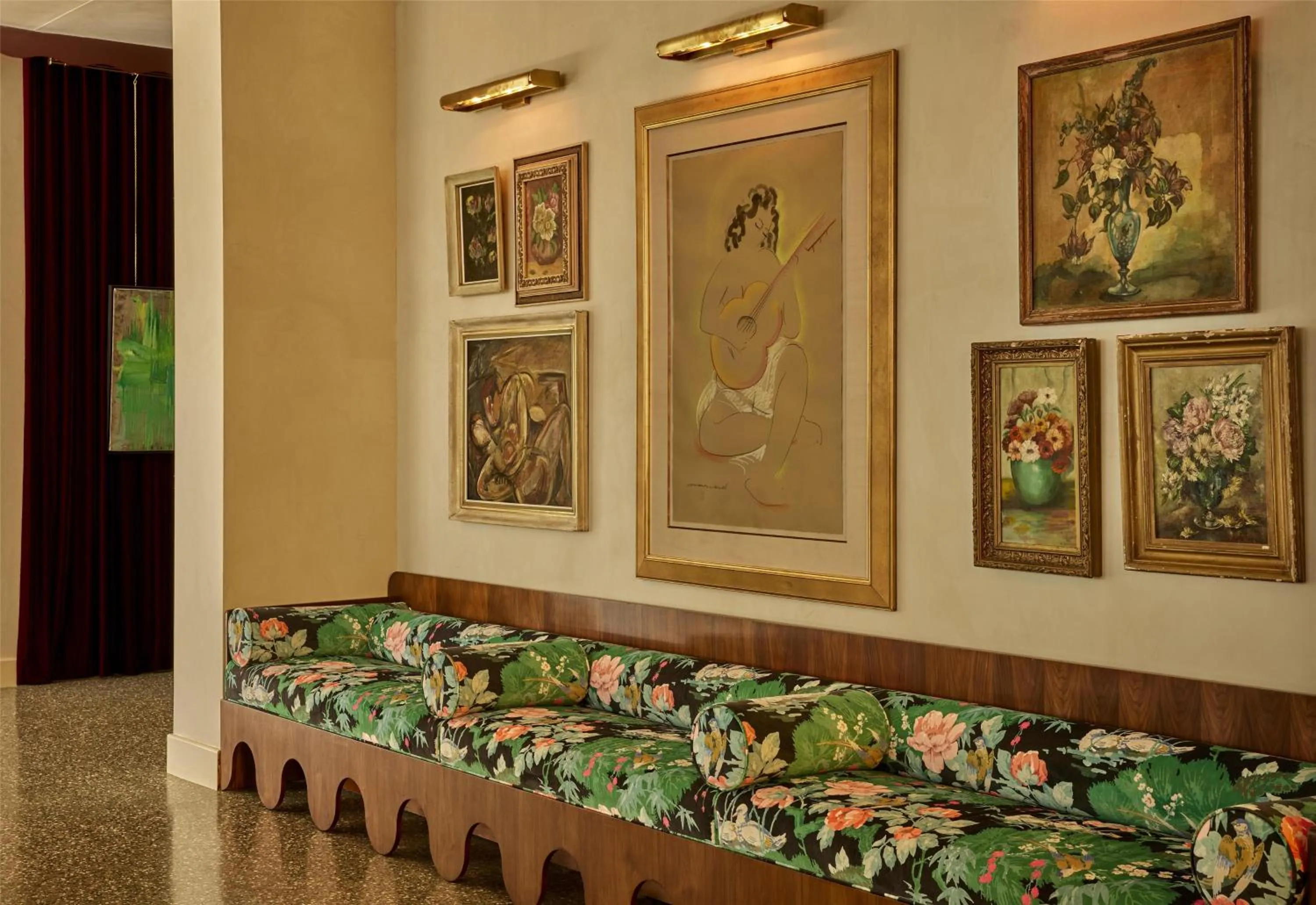 Lobby or reception in Hotel Genevieve, part of JdV by Hyatt