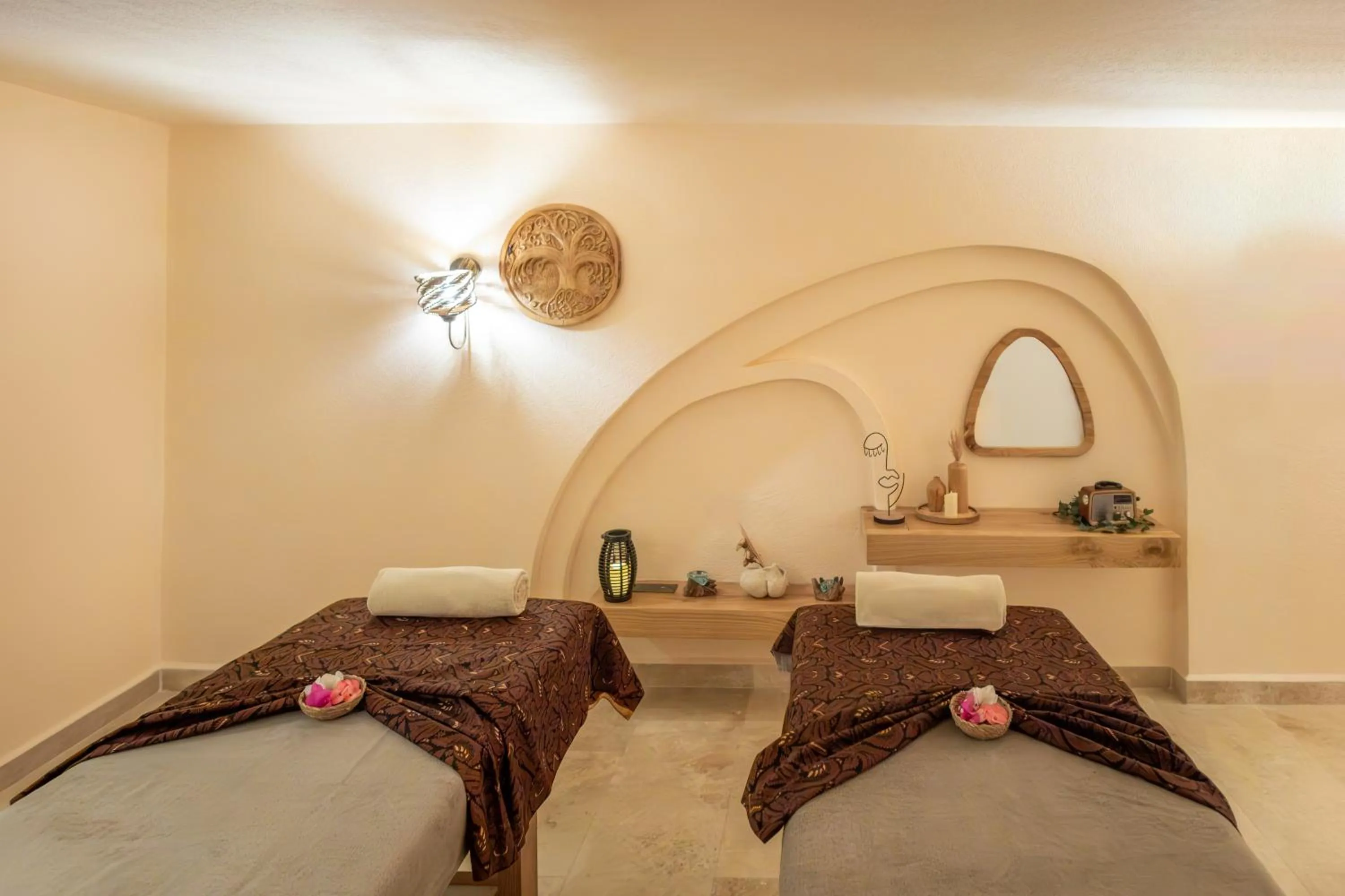 Massage in InOne Mucho Selection Hotel