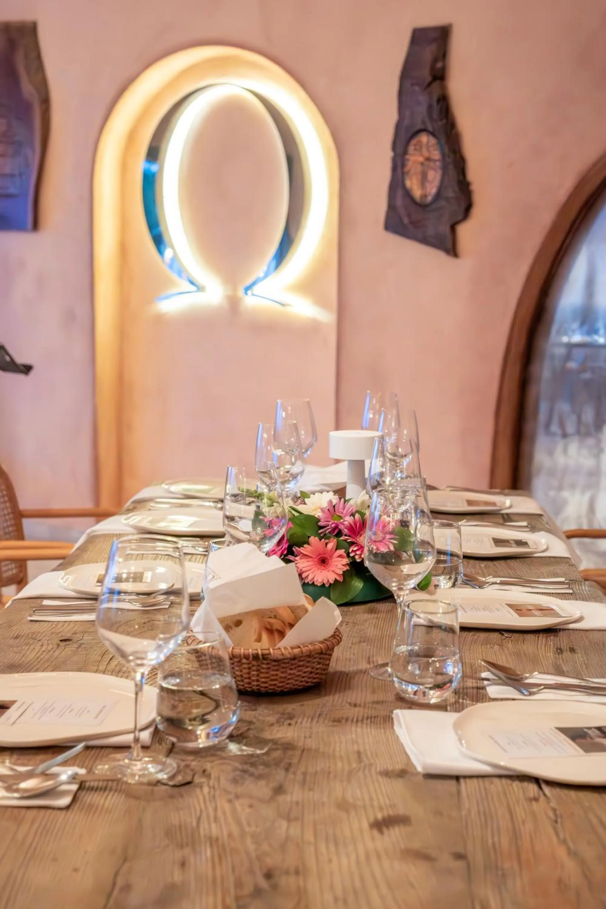 Dining area in InOne Mucho Selection Hotel