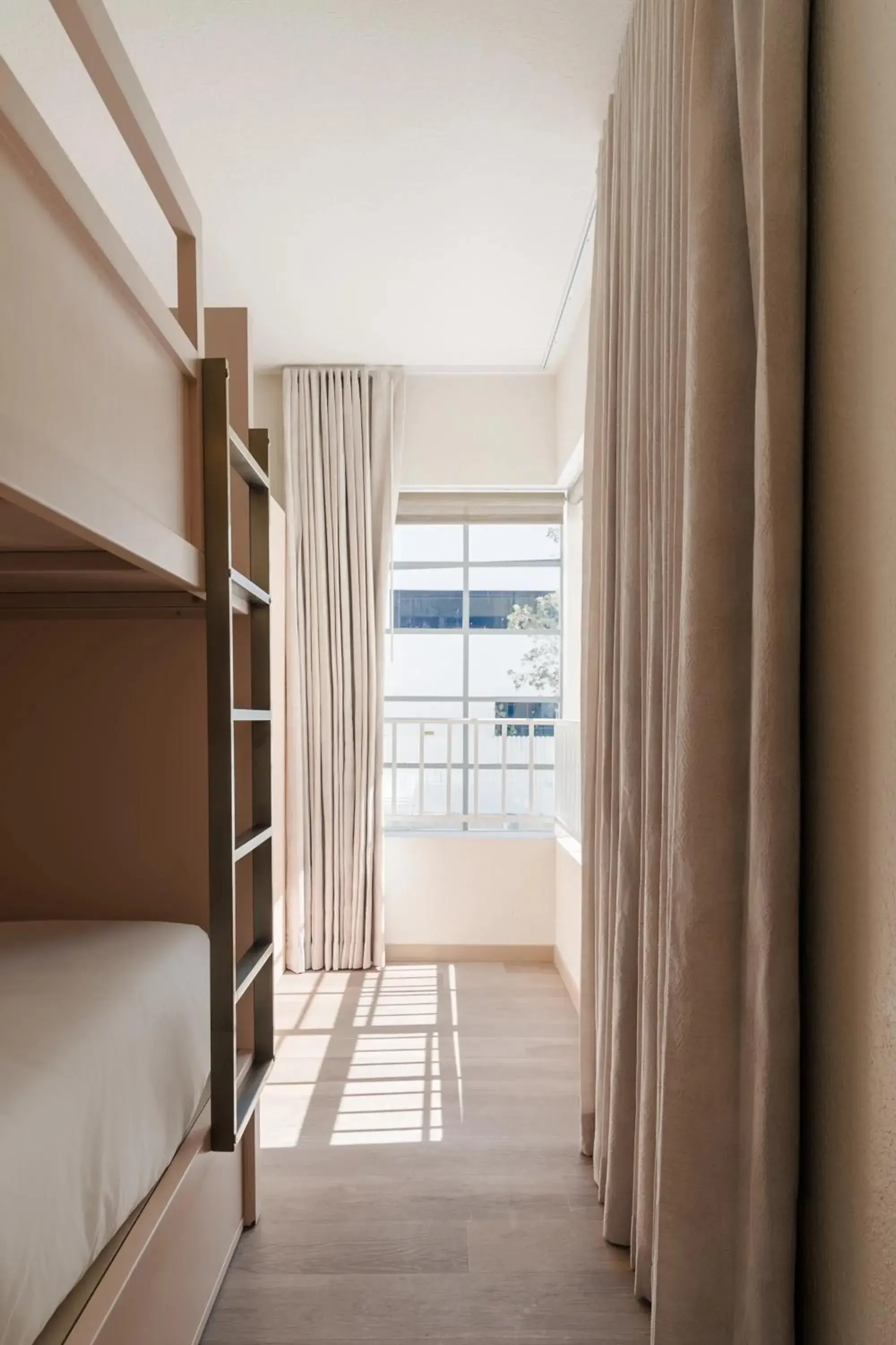 Deluxe Triple Room in FOUND Hotel Miami Beach Deluxe Triple Room in FOUND Hotel Miami Beach