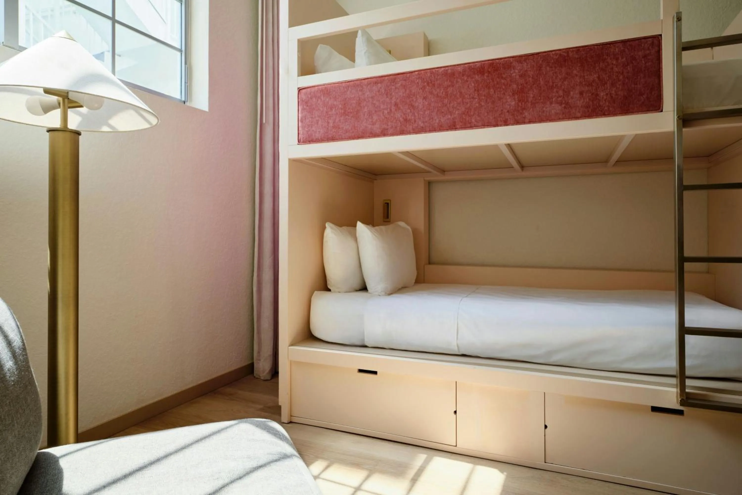 Photo of the whole room, Bed in FOUND Hotel, Miami Beach, Series by Marriott