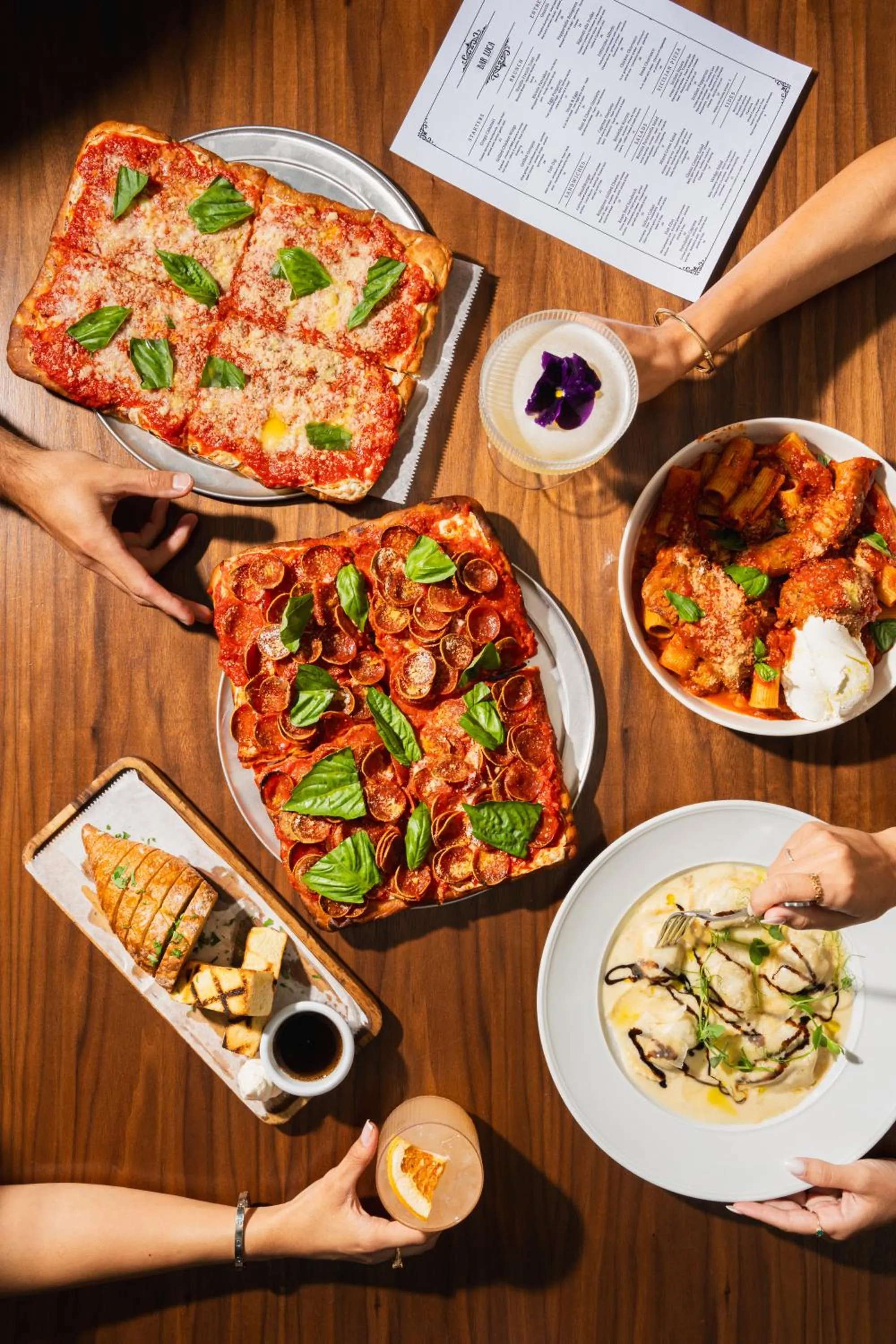 Lounge or bar in FOUND Hotel Miami Beach