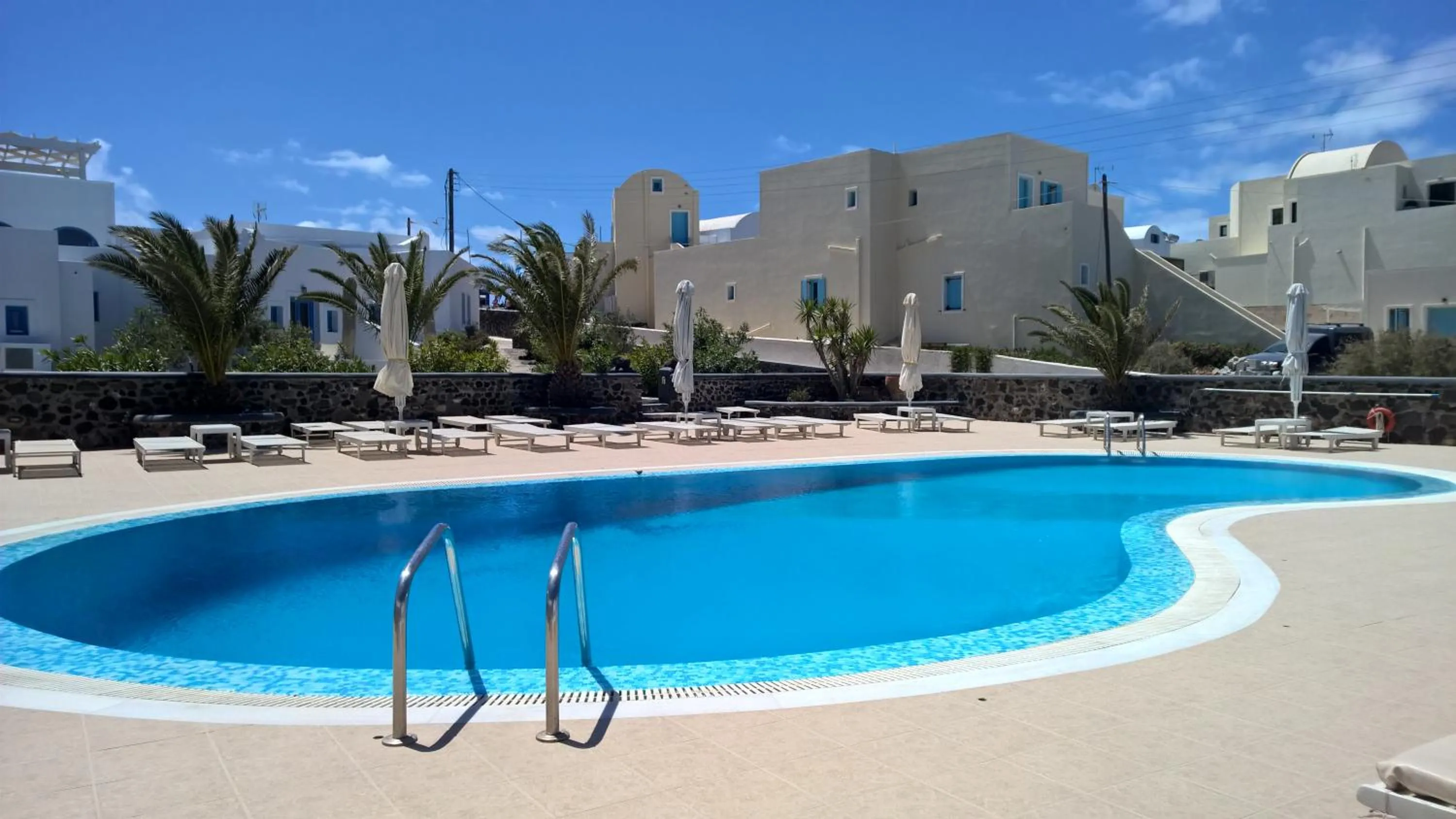 Swimming pool in Laokasti Villas