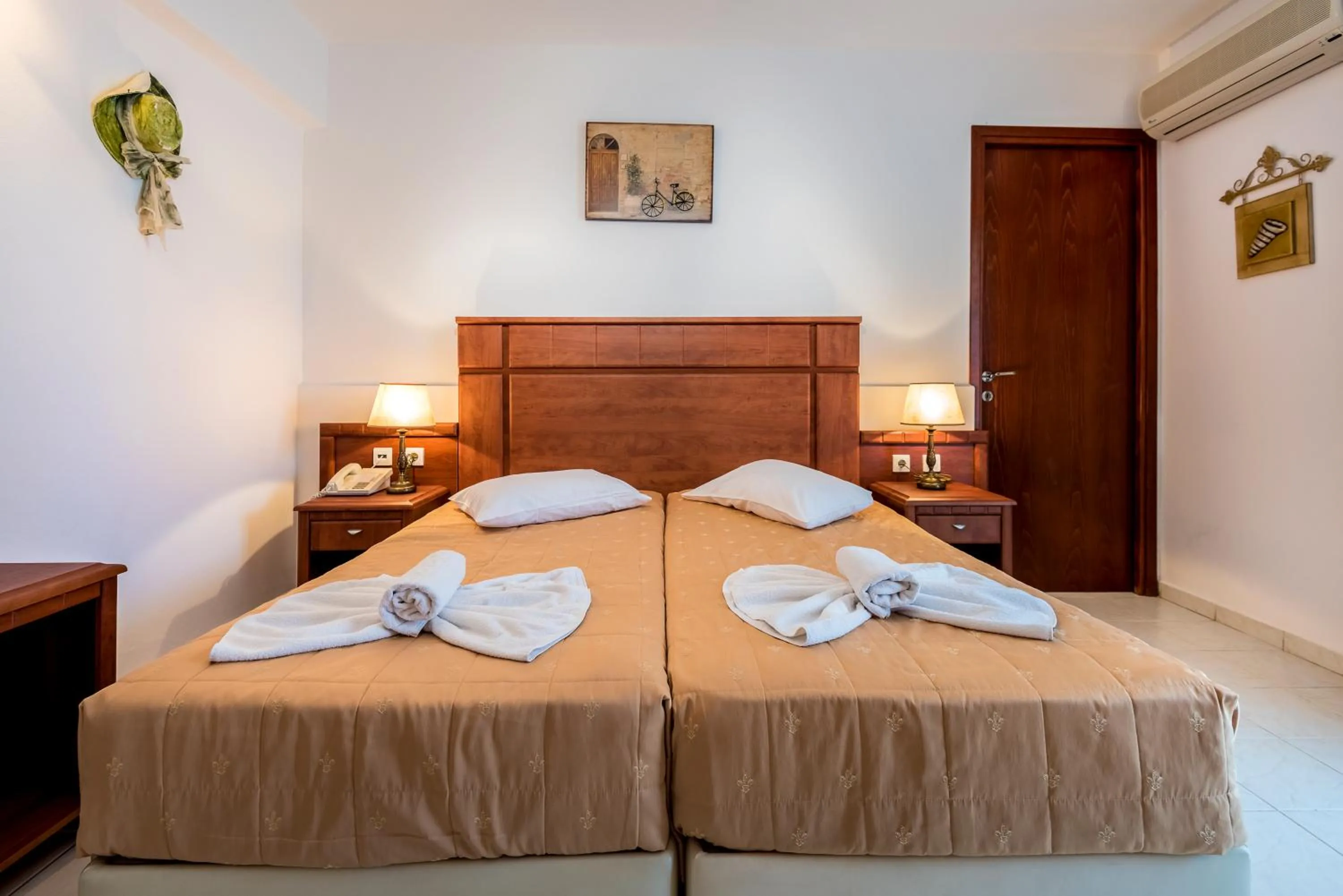 Decorative detail, Bed in Gaia Garden