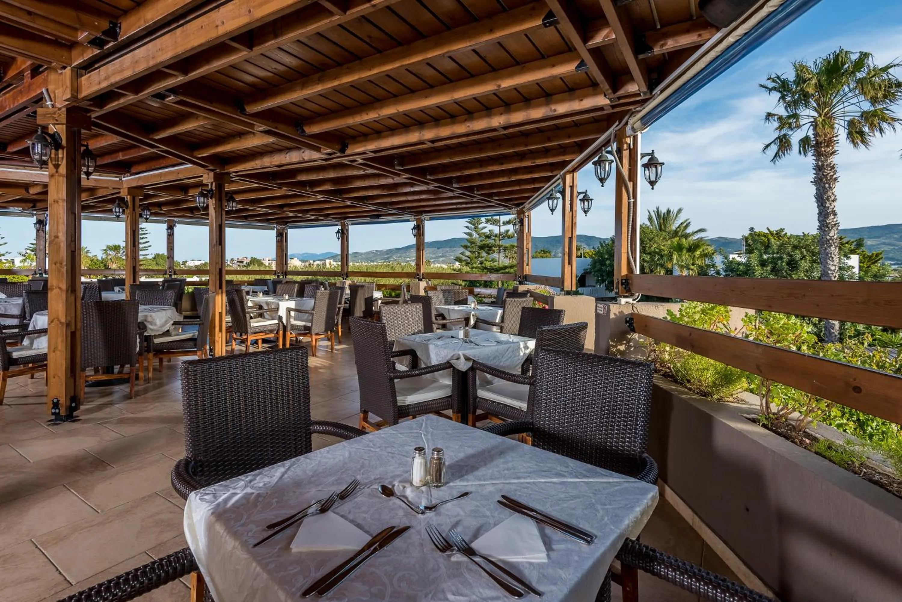 Restaurant/places to eat in Gaia Garden