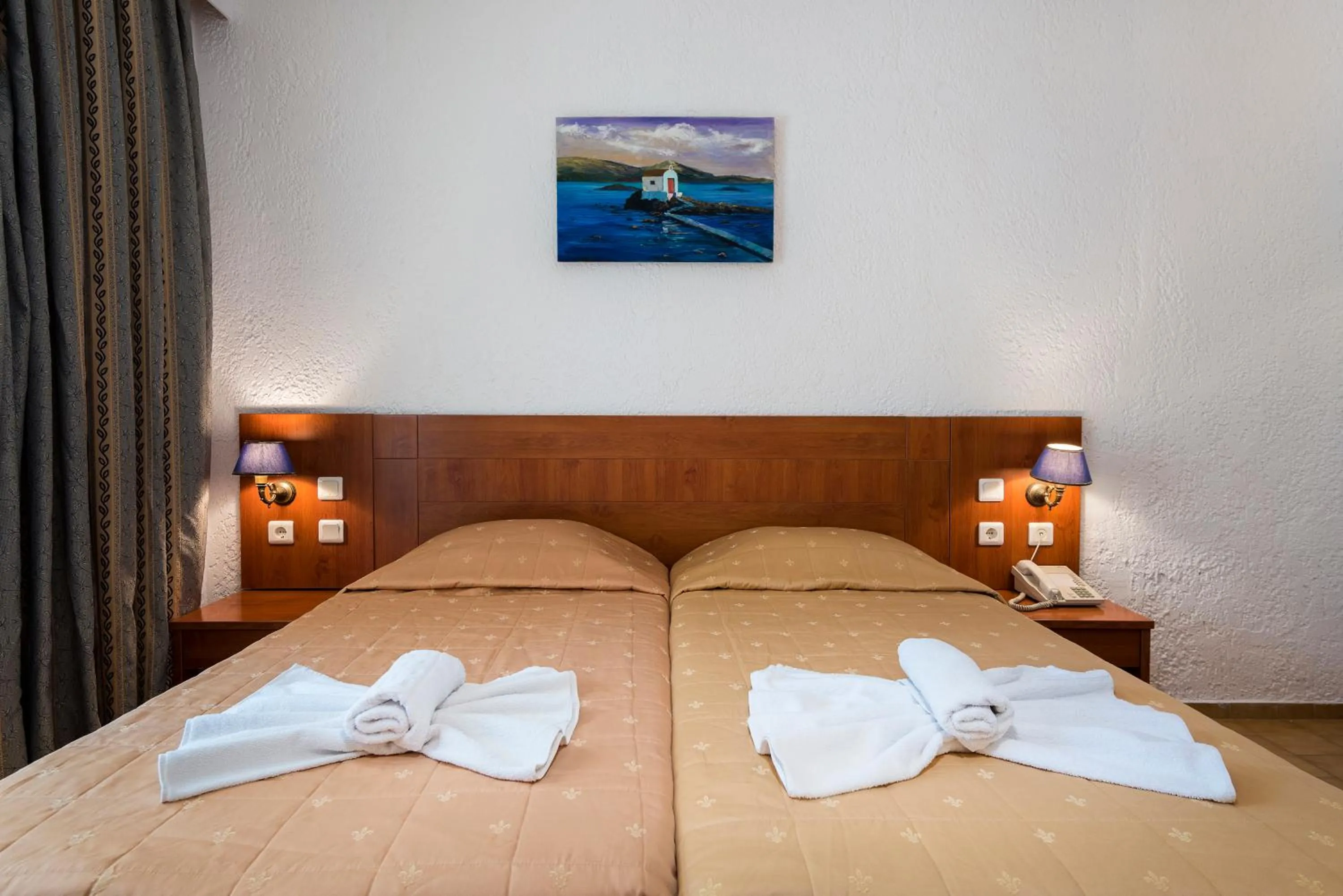 Bedroom, Bed in Gaia Garden