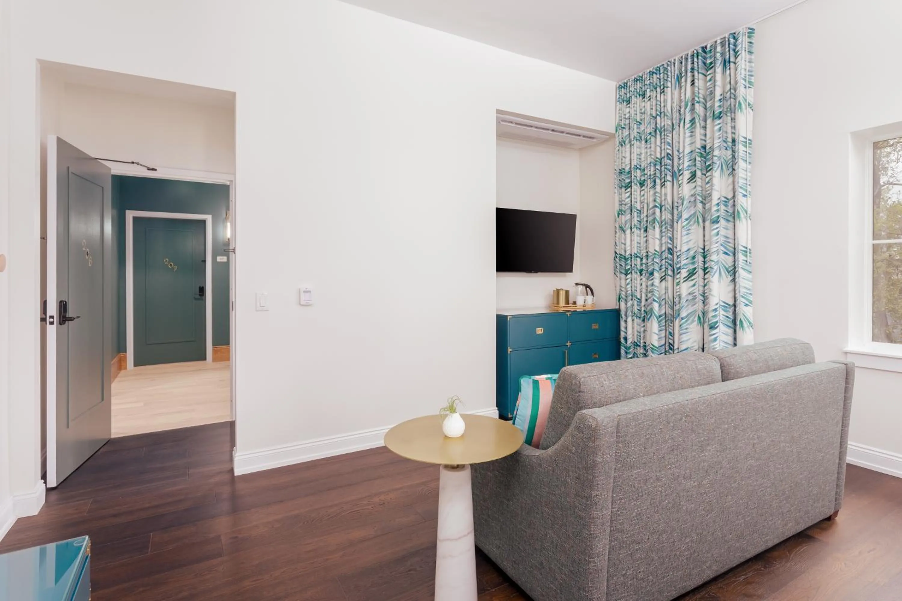 Lily Hall-A Boutique Hotel