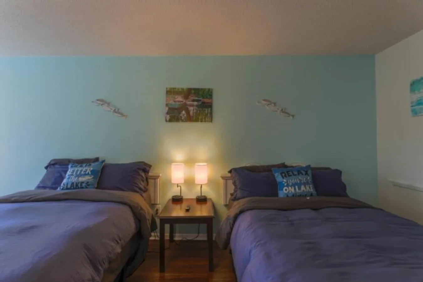 Bed in Bells Marina & Fishing Resort - Santee Lake Marion by I95 - Family Adventure, Pets on Request!