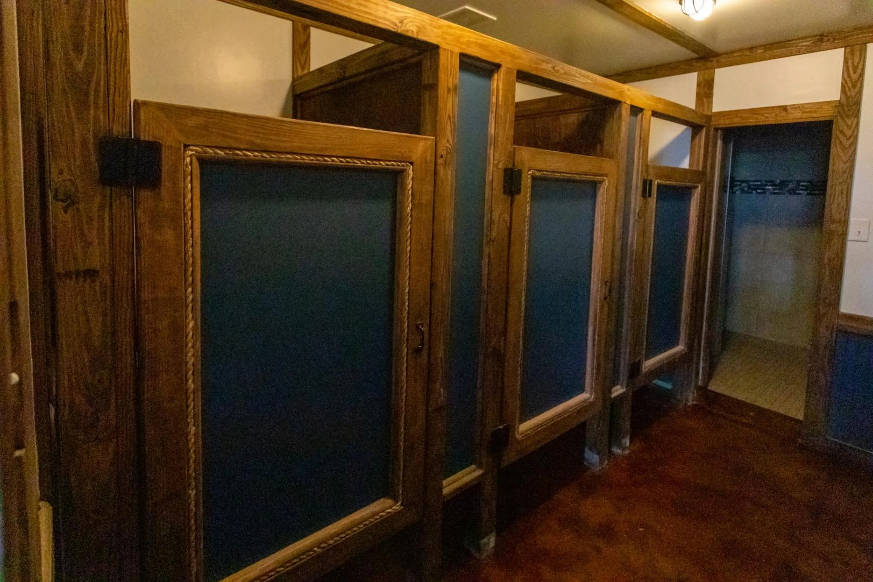 Bathroom in Bells Marina & Fishing Resort - Santee Lake Marion by I95 - Family Adventure, Pets on Request!