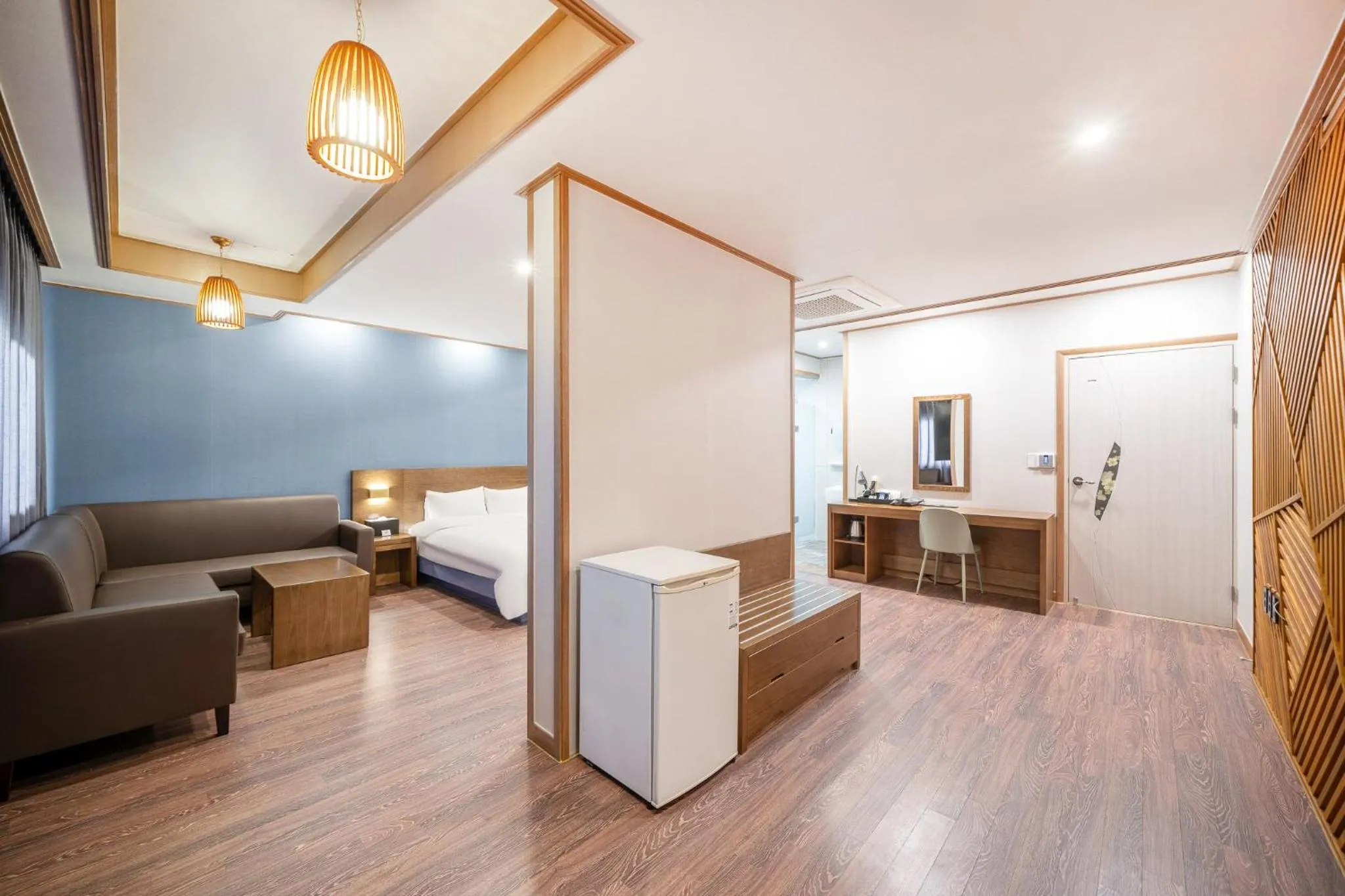 View (from property/room), Bed in The 7 Business Hotel