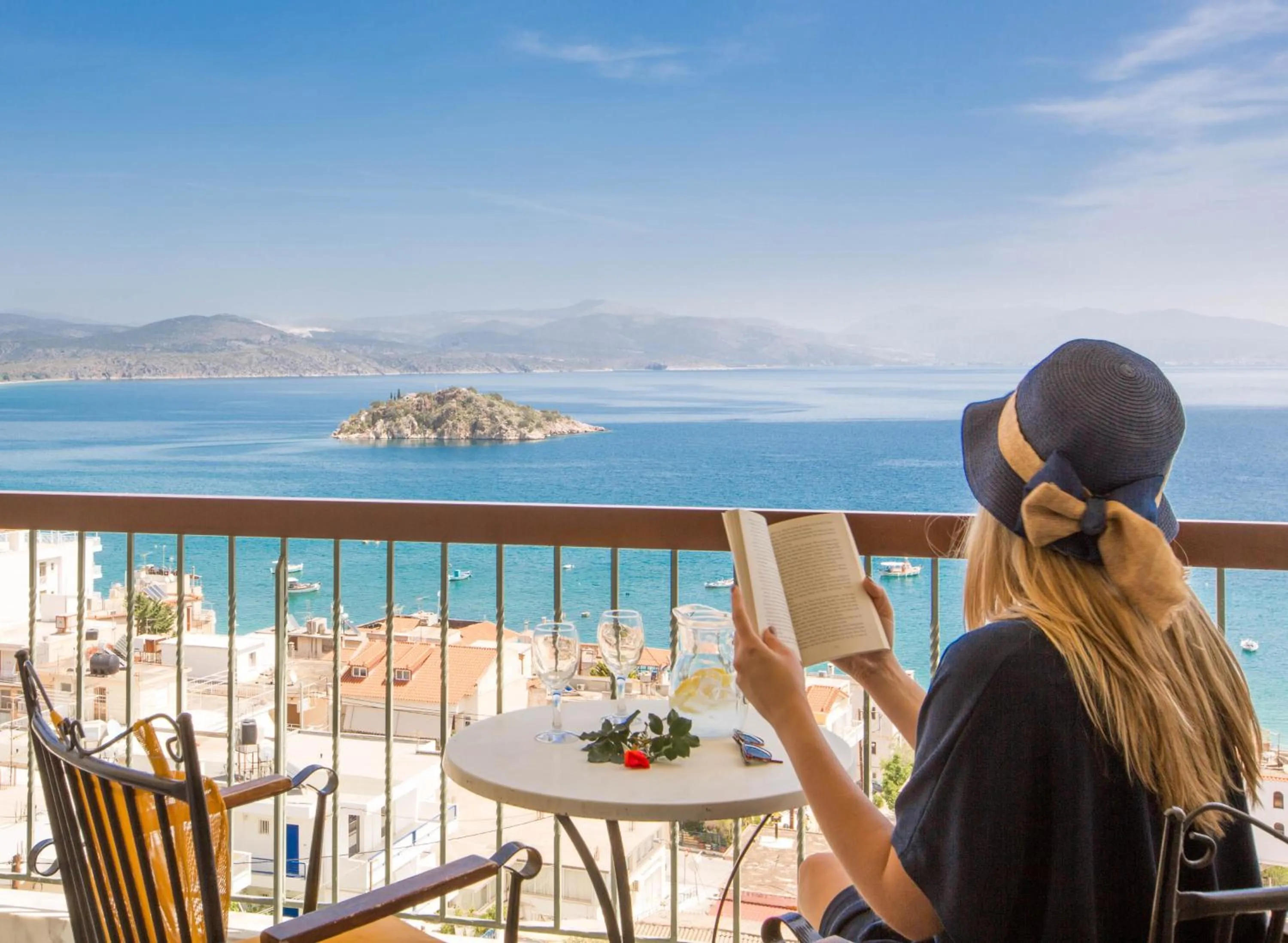 Sea view in JOHN & GEORGE