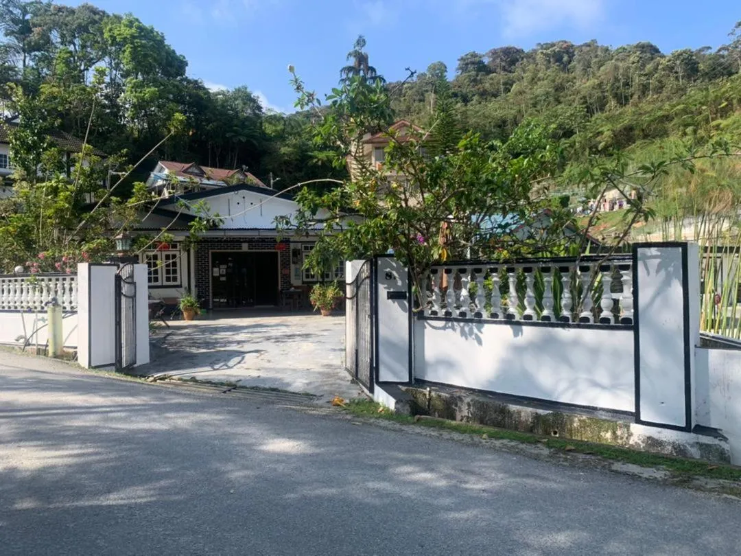 Property building in Vintage Guesthouse