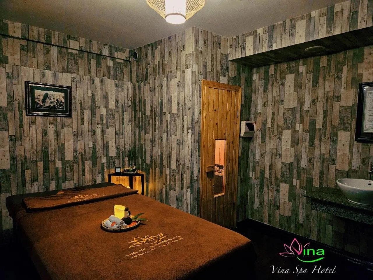 Bed in Việt Nam Hotel