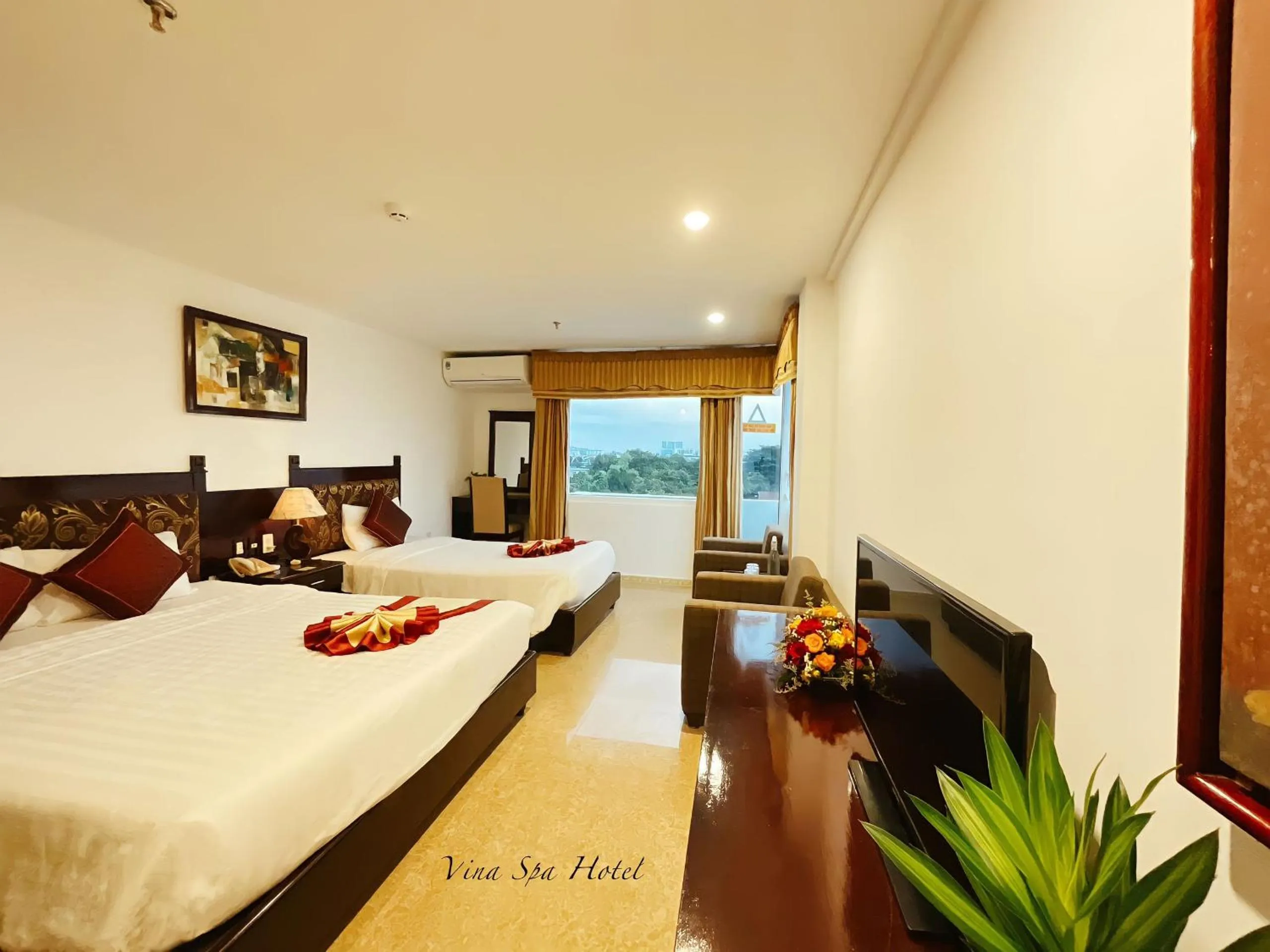 hair dresser, Bed in Việt Nam Hotel