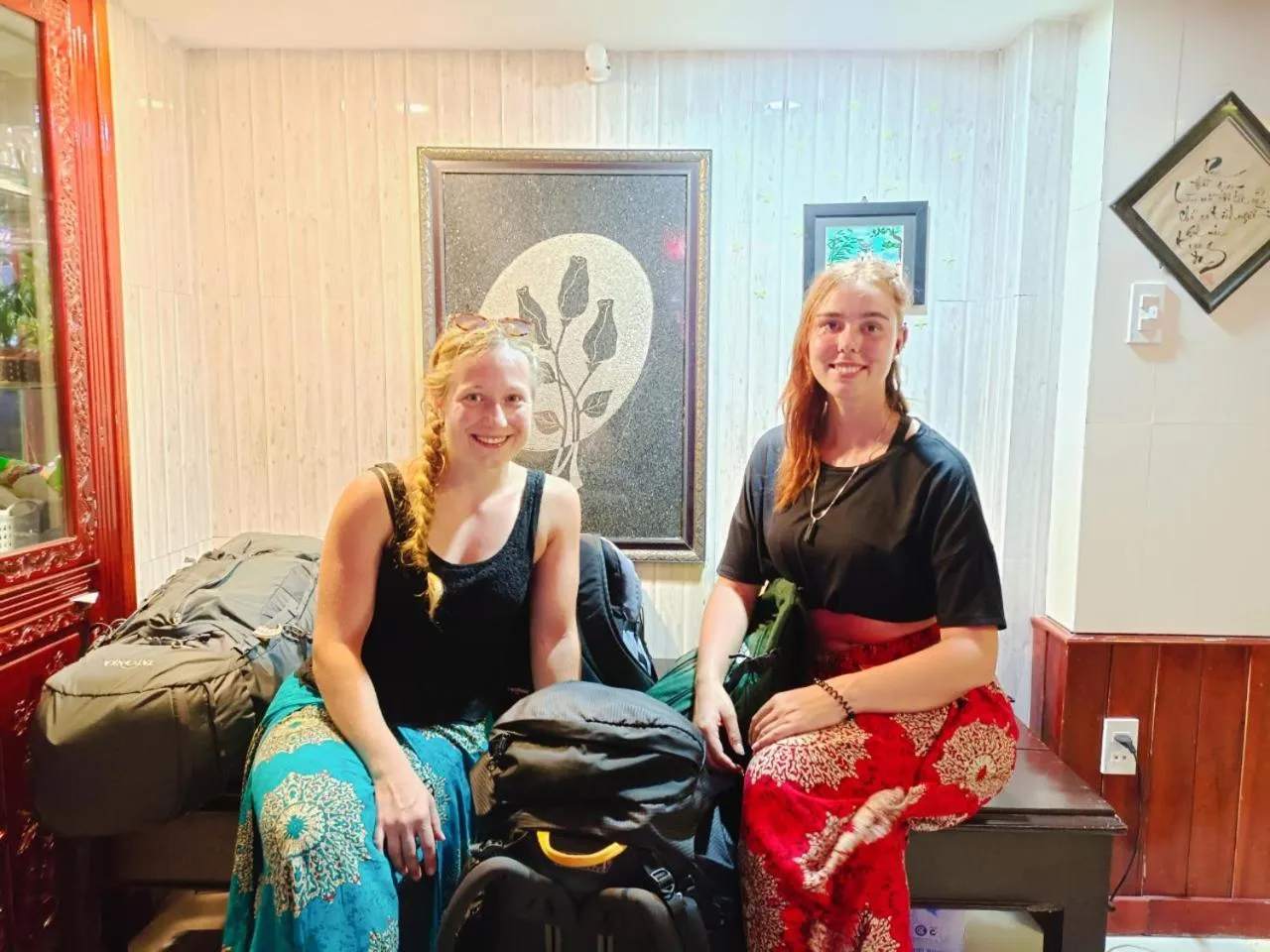 group of guests in Việt Nam Hotel