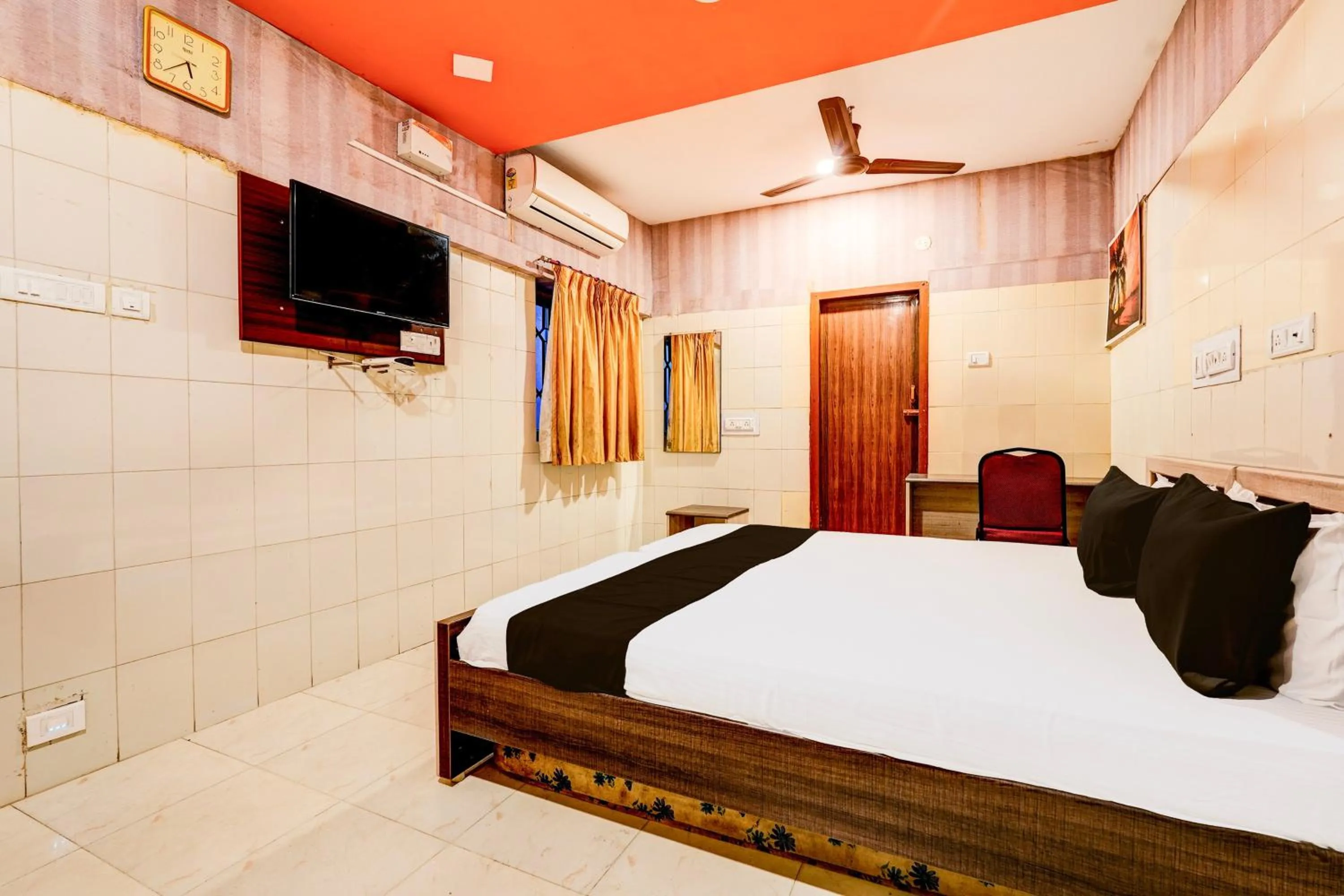 Bedroom in Hotel O MIZPAH INN