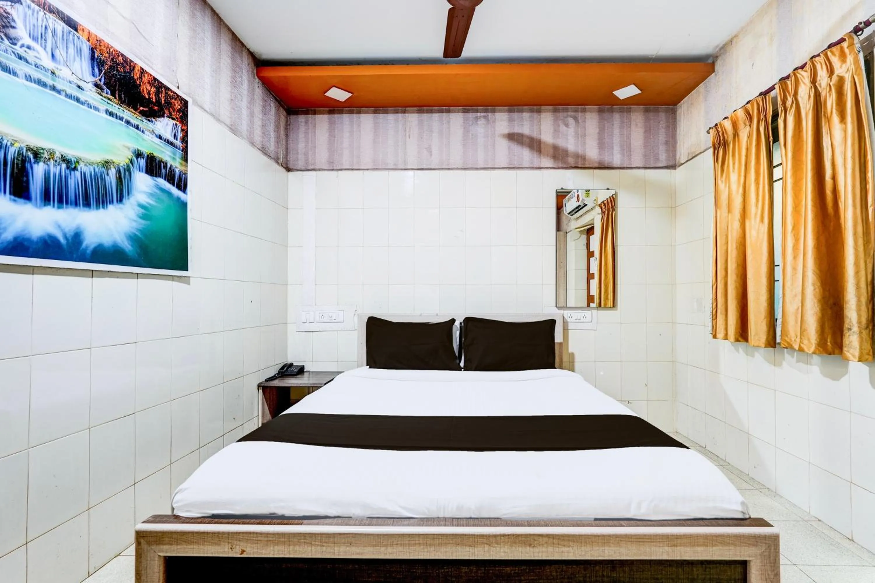 Bedroom in Hotel O MIZPAH INN