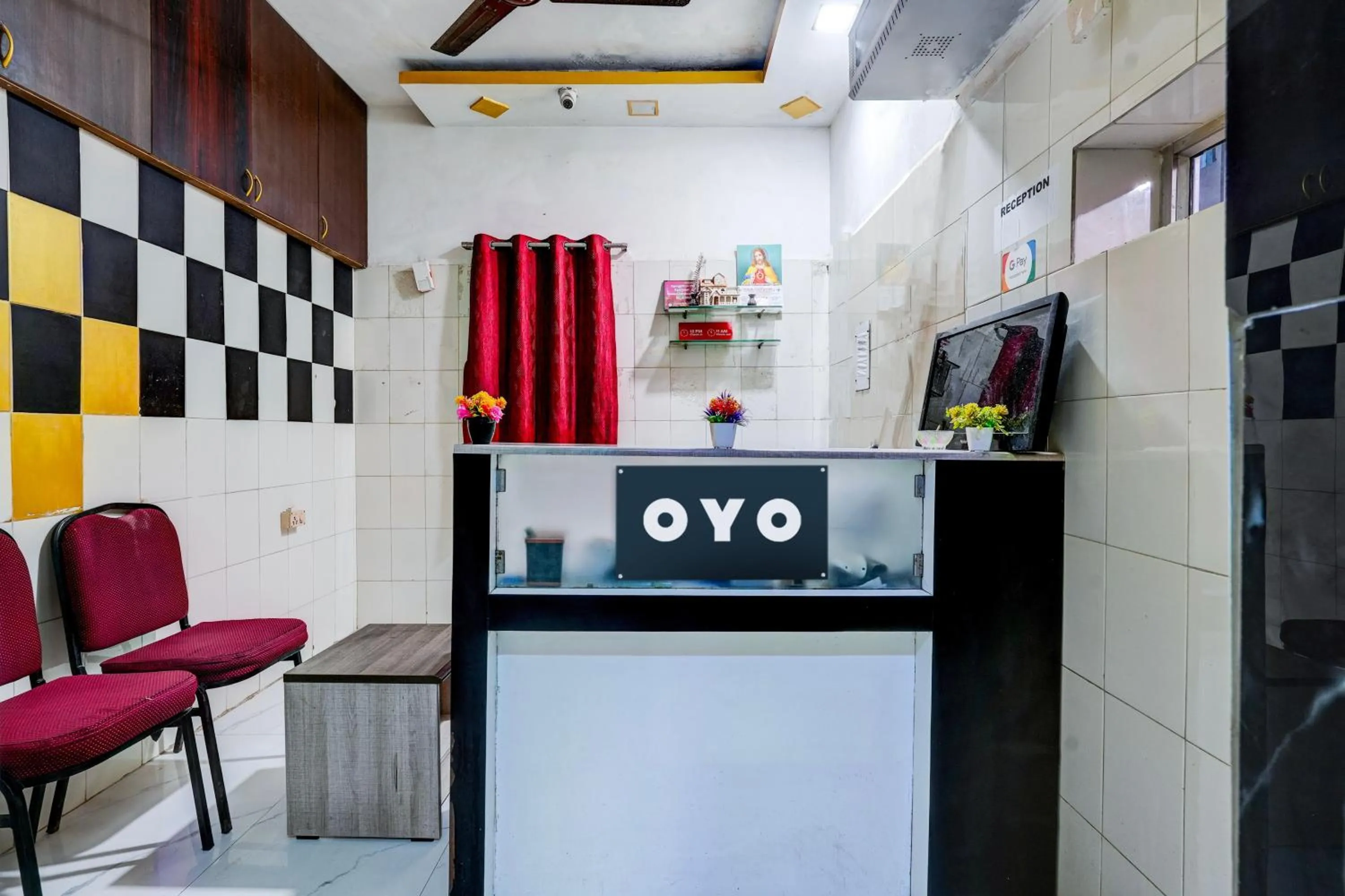 Lobby or reception in Hotel O MIZPAH INN