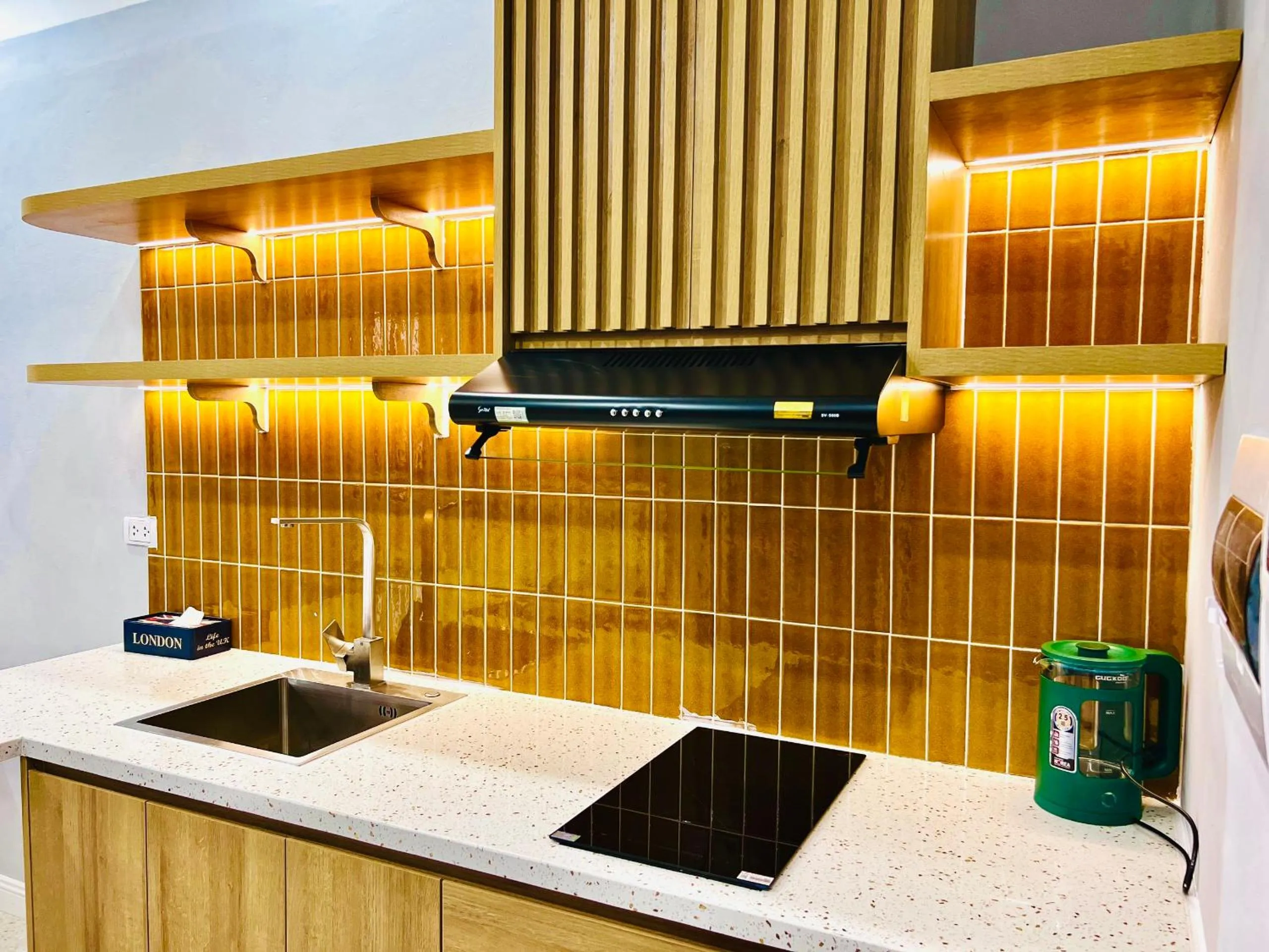 Kitchen or kitchenette in Rova Hotel Phú Quốc