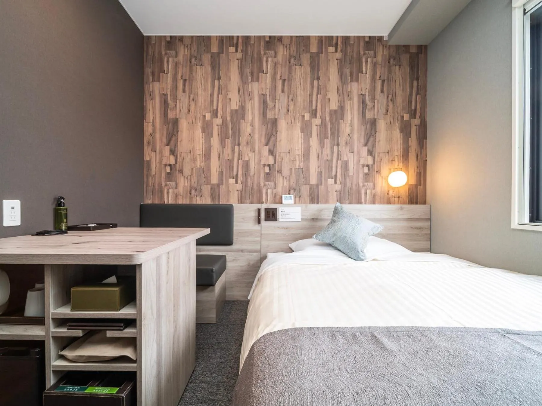 Bed in Super Hotel Premier Namba Shinsaibashi Natural Hot Spring