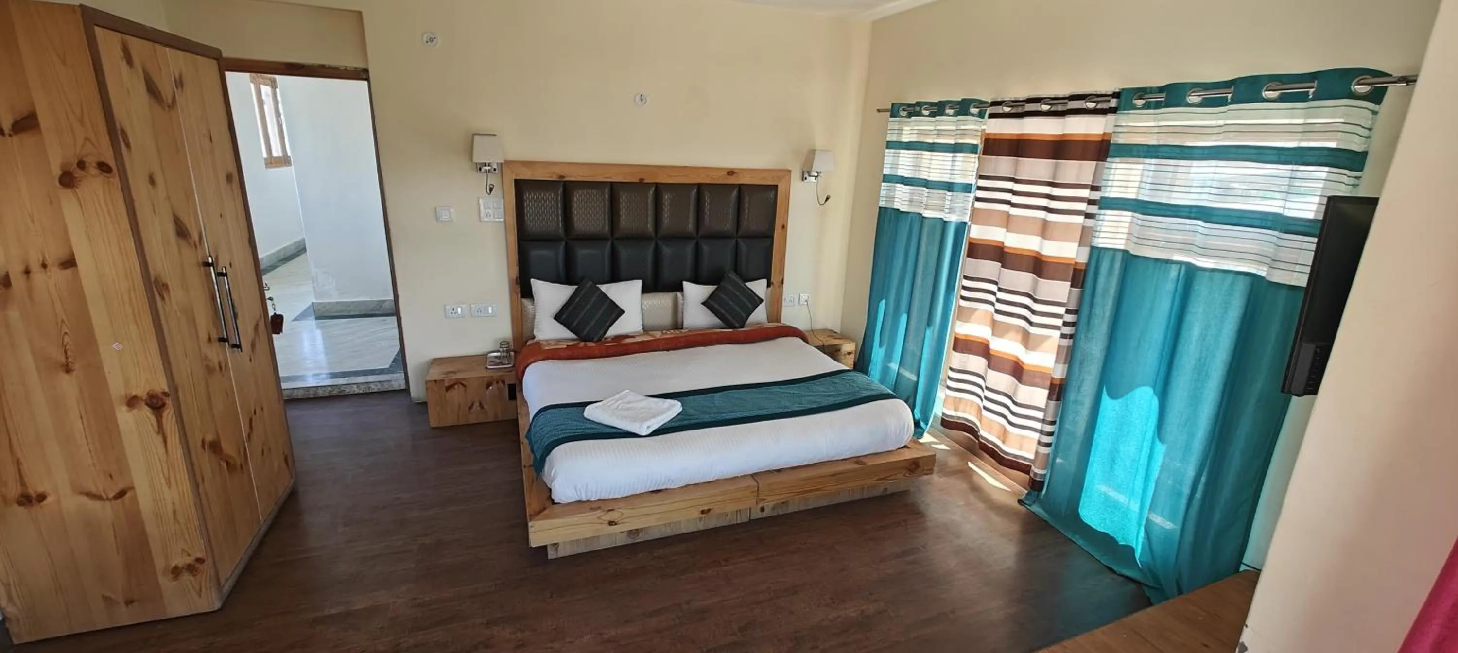 Hotel DE Suzain-Leh