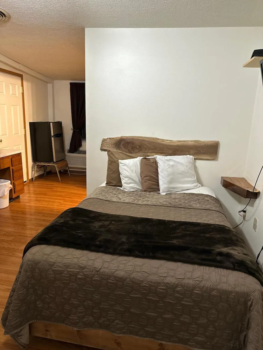 Bed in Country Cabins Hotel