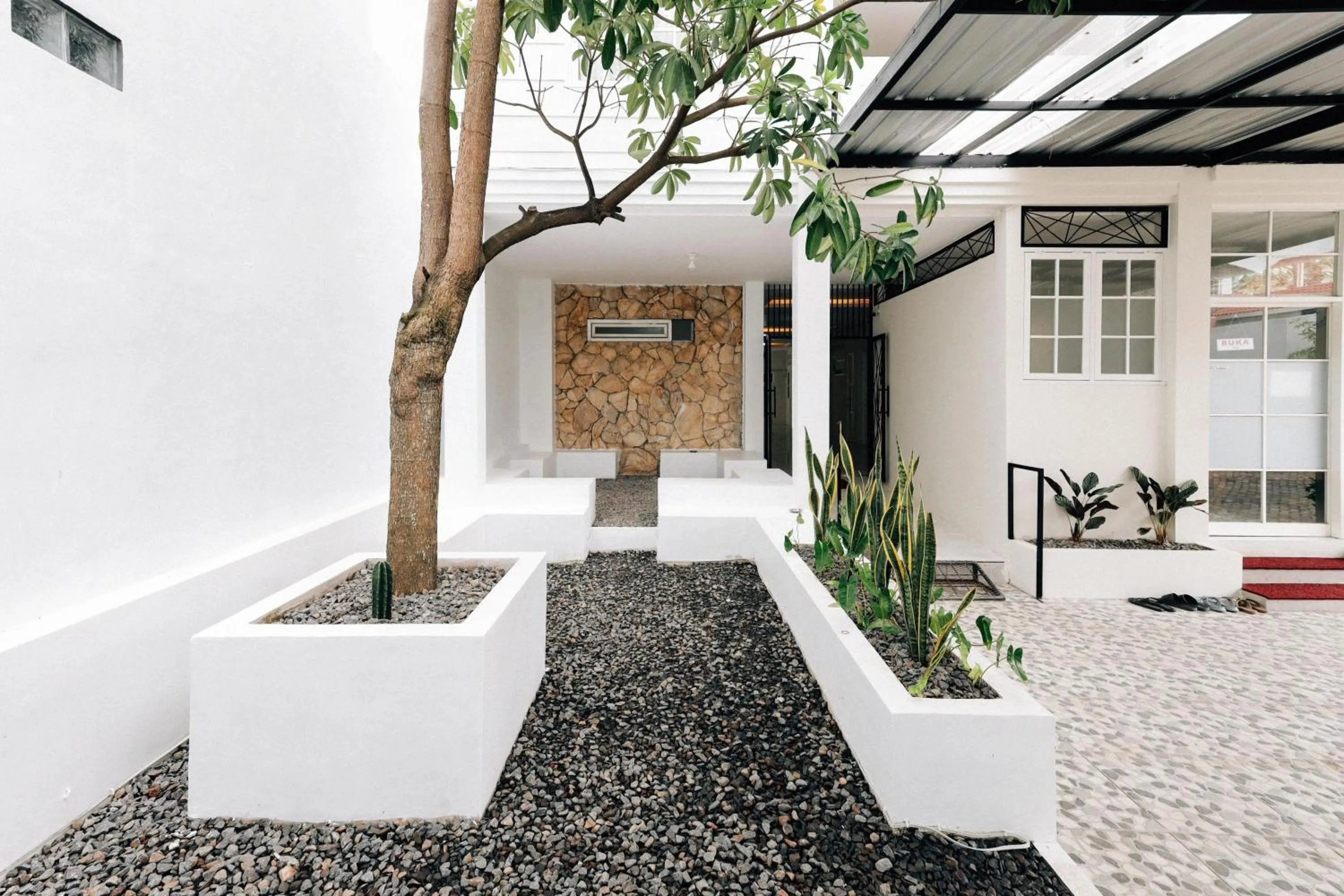 Property building in RedDoorz Syariah near GOR Bung Karno Nganjuk