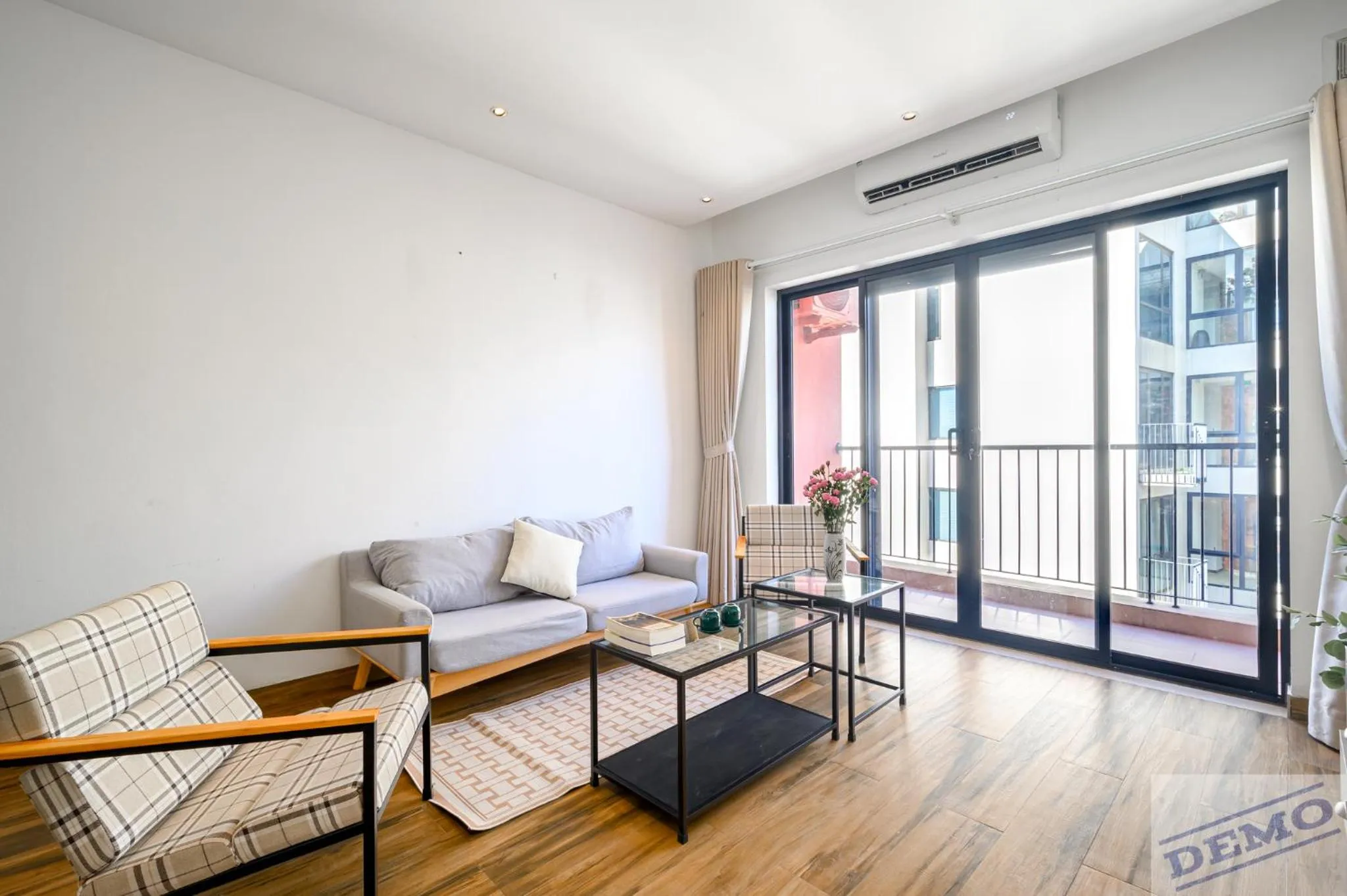 Living room in Luxe Paradise Residence 88 Tu Hoa