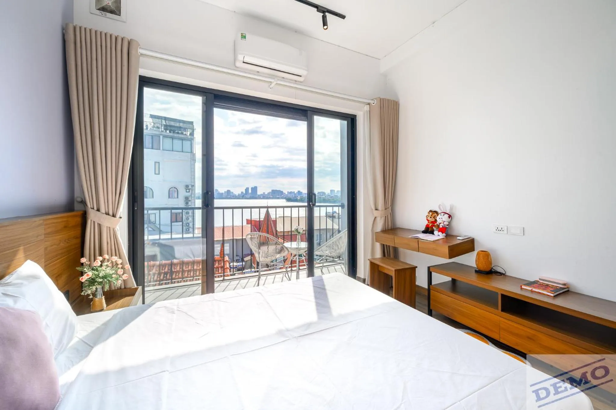 View (from property/room), Bed in Luxe Paradise Residence 88 Tu Hoa