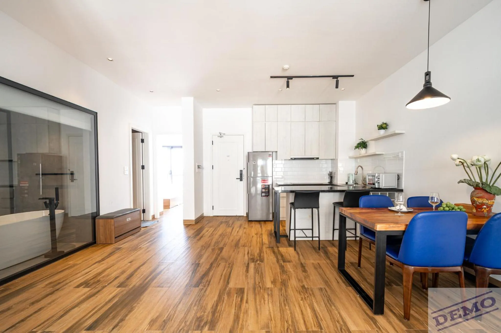 Living room in Luxe Paradise Residence 88 Tu Hoa