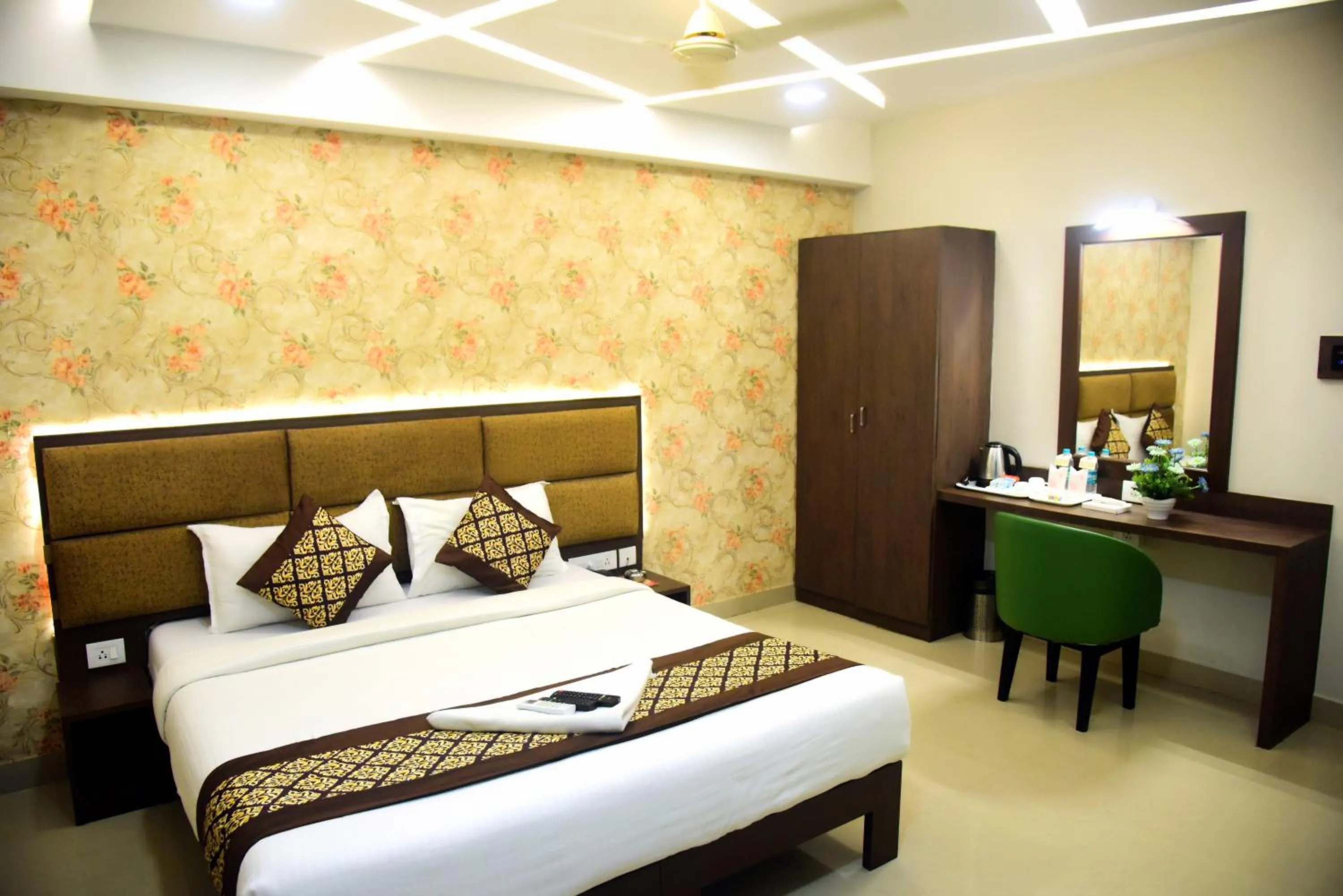 Bed in Pine Tree Signature