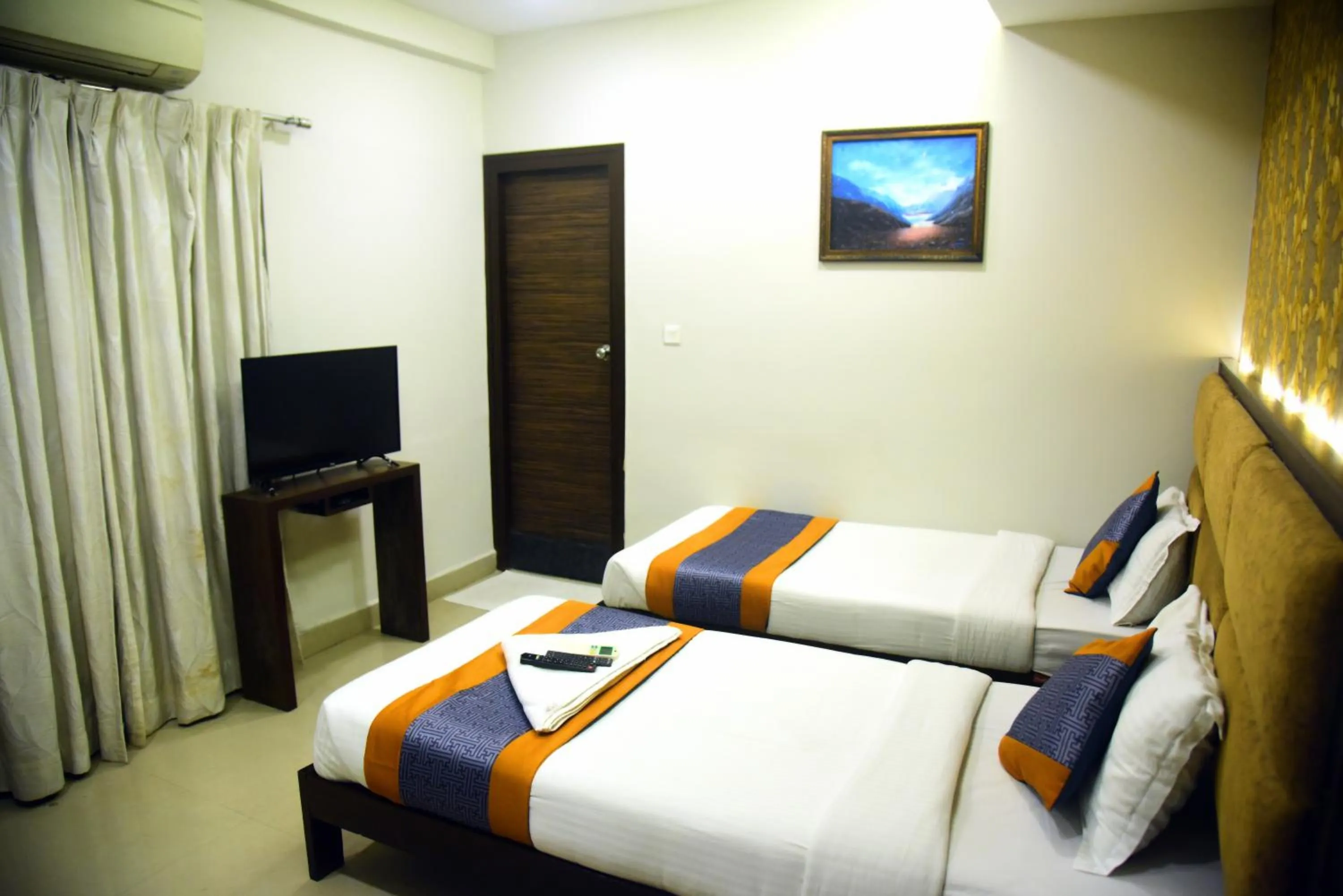 Bed in Pine Tree Signature