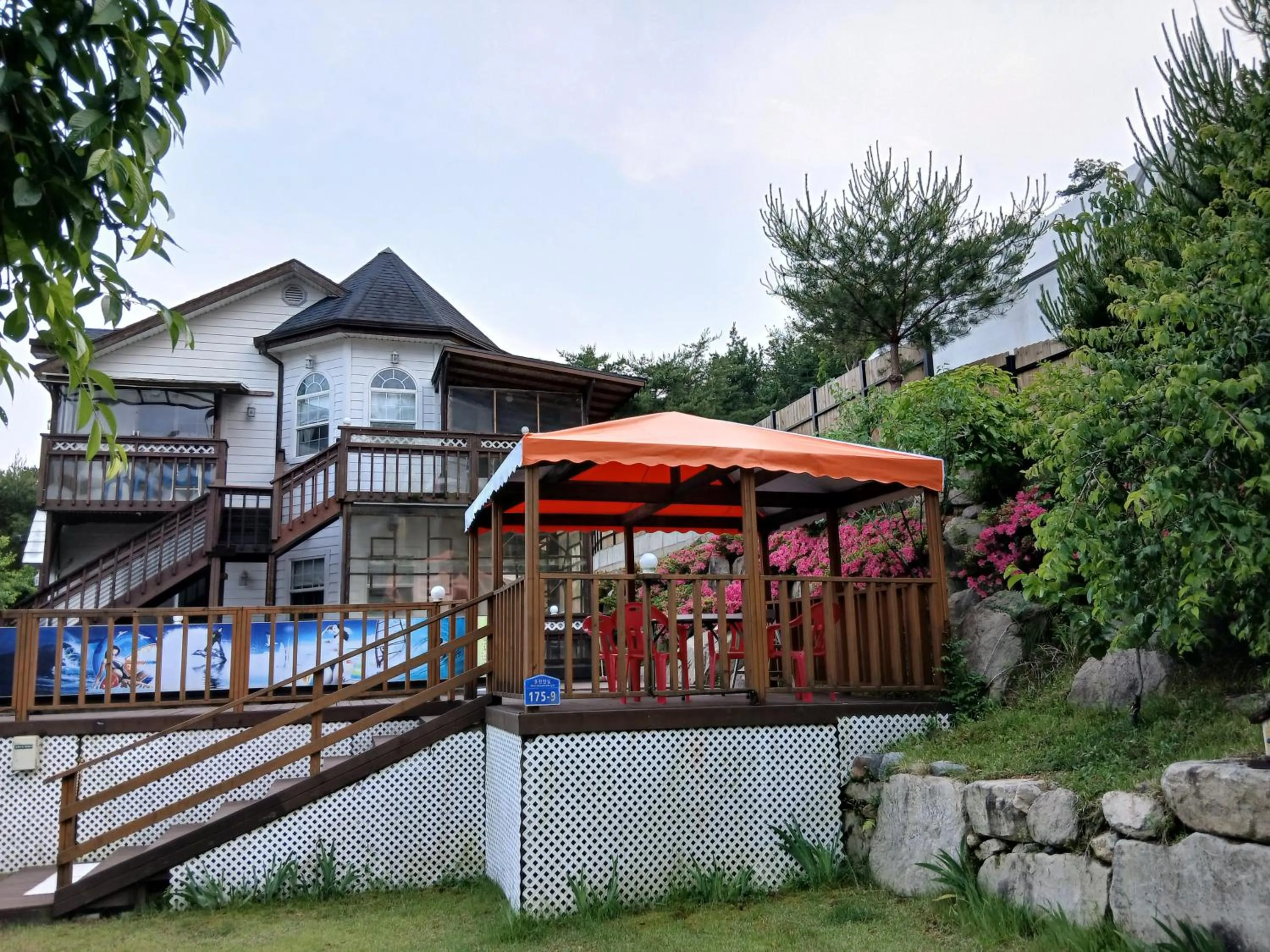 Swimming pool in Another world pension