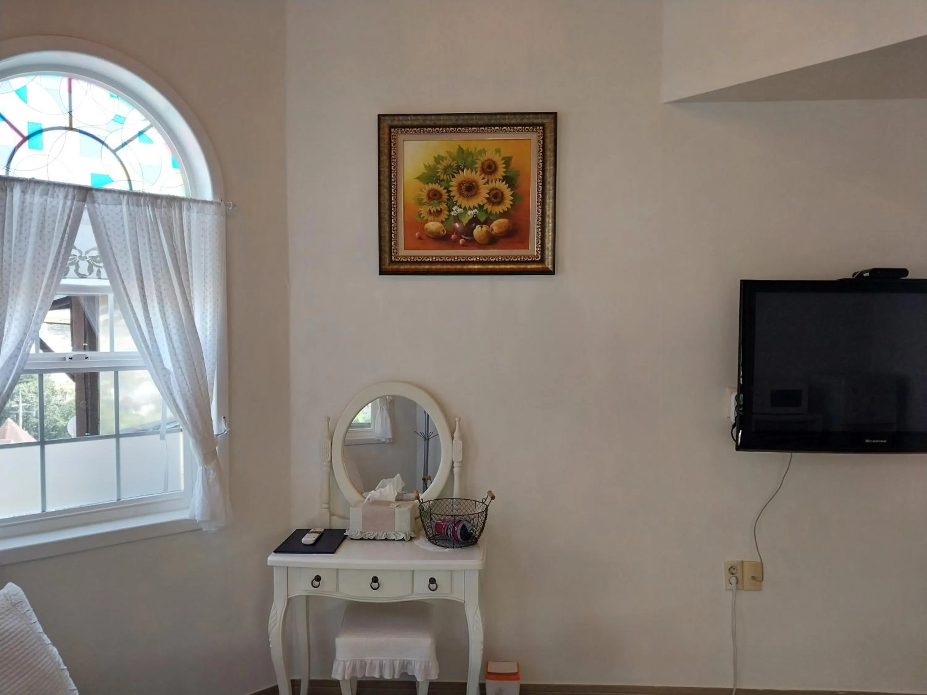 TV and multimedia in Another world pension