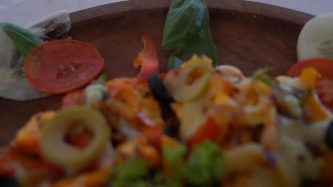 Restaurant/places to eat in Aananda Wellness and Resorts