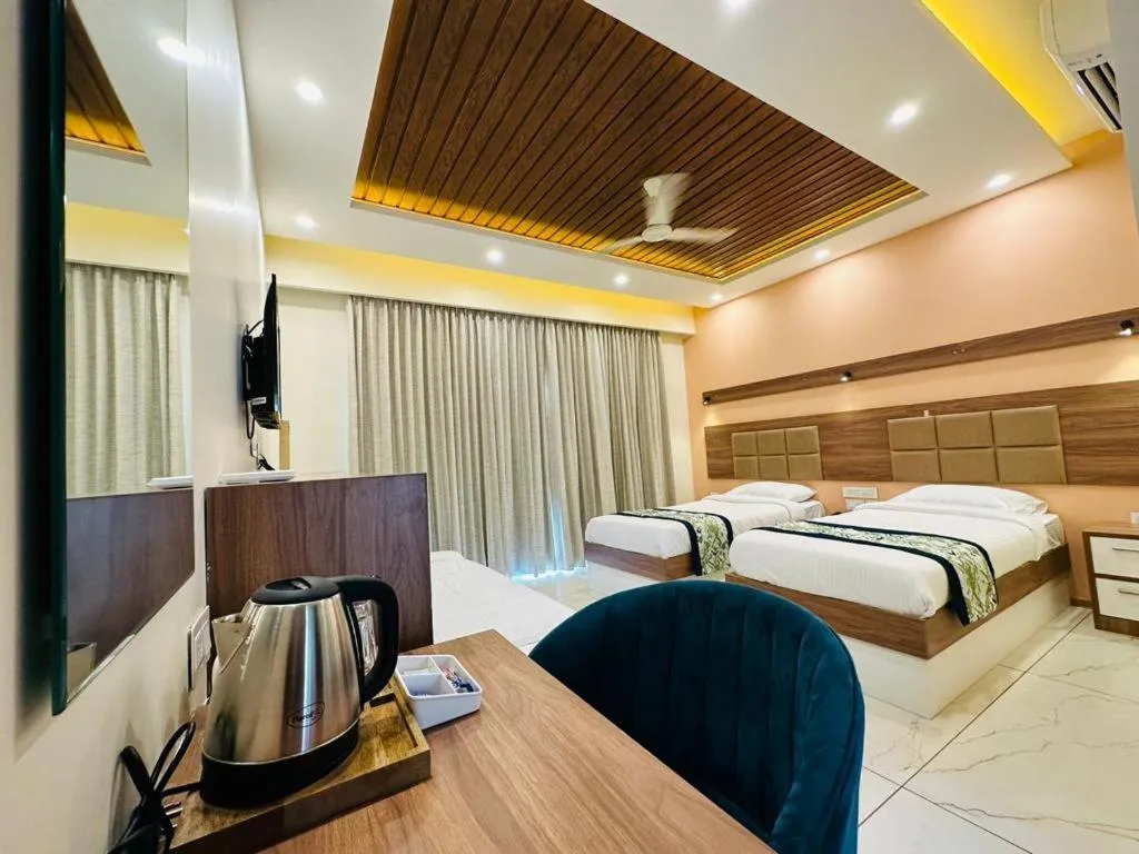 Bedroom, Bed in Aananda Wellness and Resorts