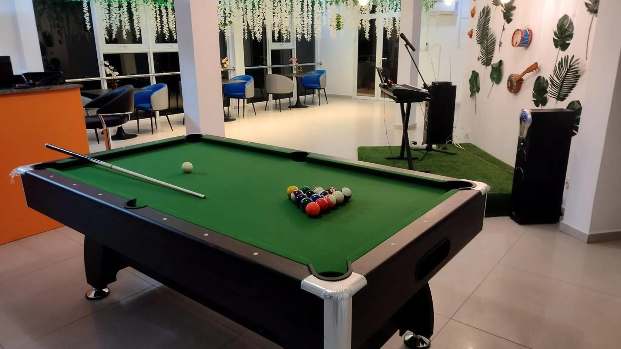 Billiard in Hary's Aparthotel