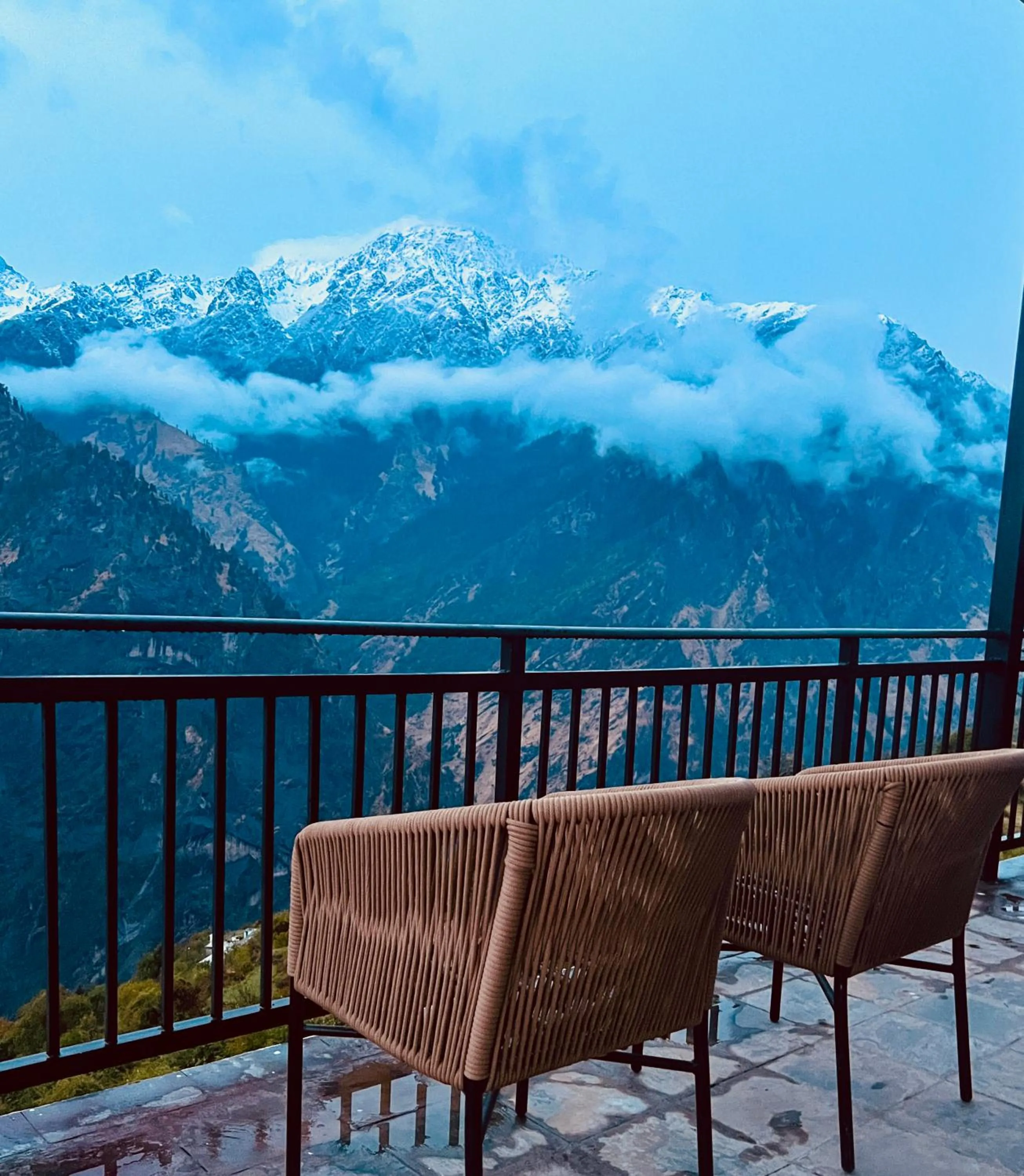 Faraway Cottages, Auli