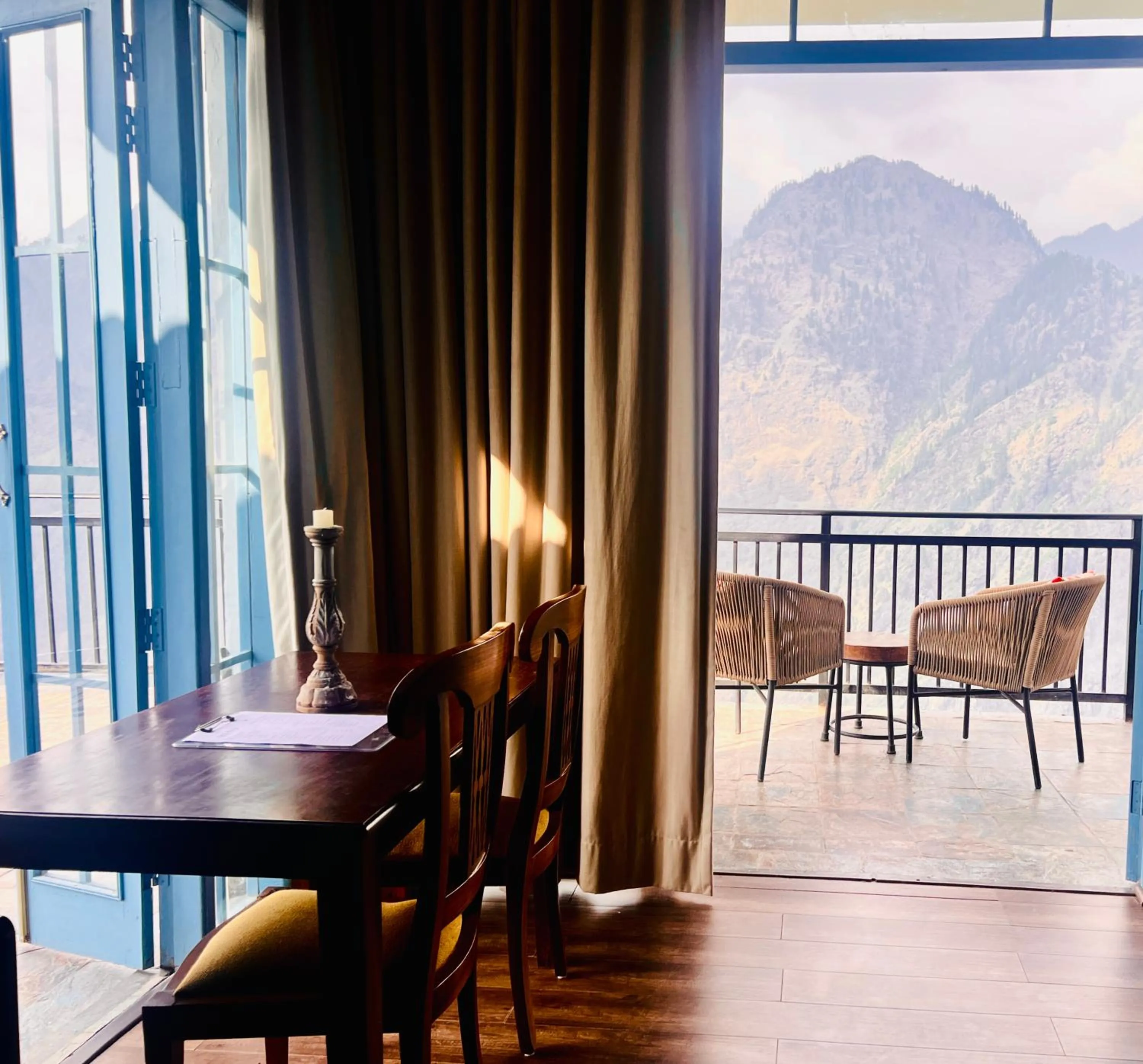 Balcony/Terrace in Faraway Cottages, Auli