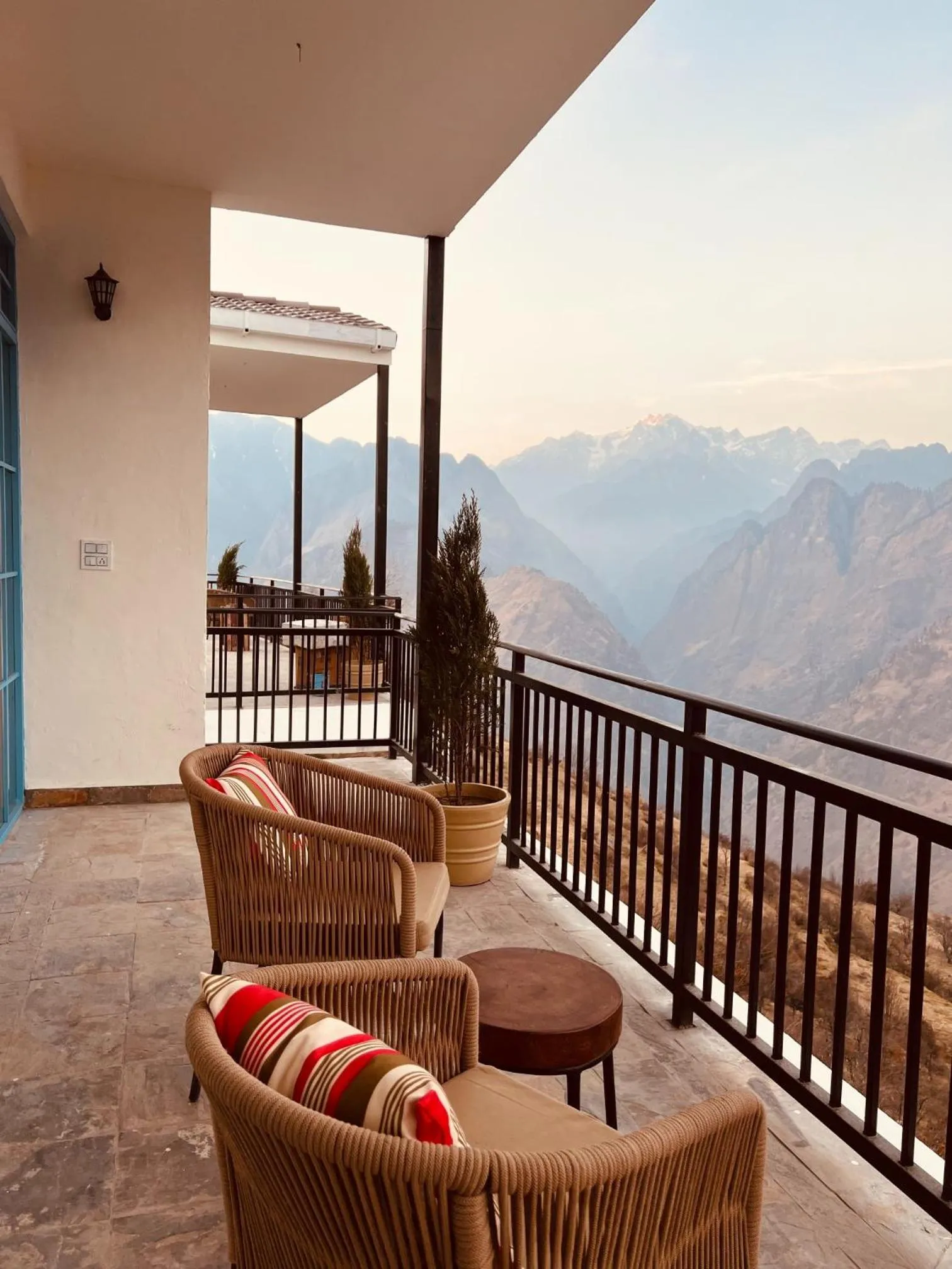 Balcony/Terrace in Faraway Cottages, Auli