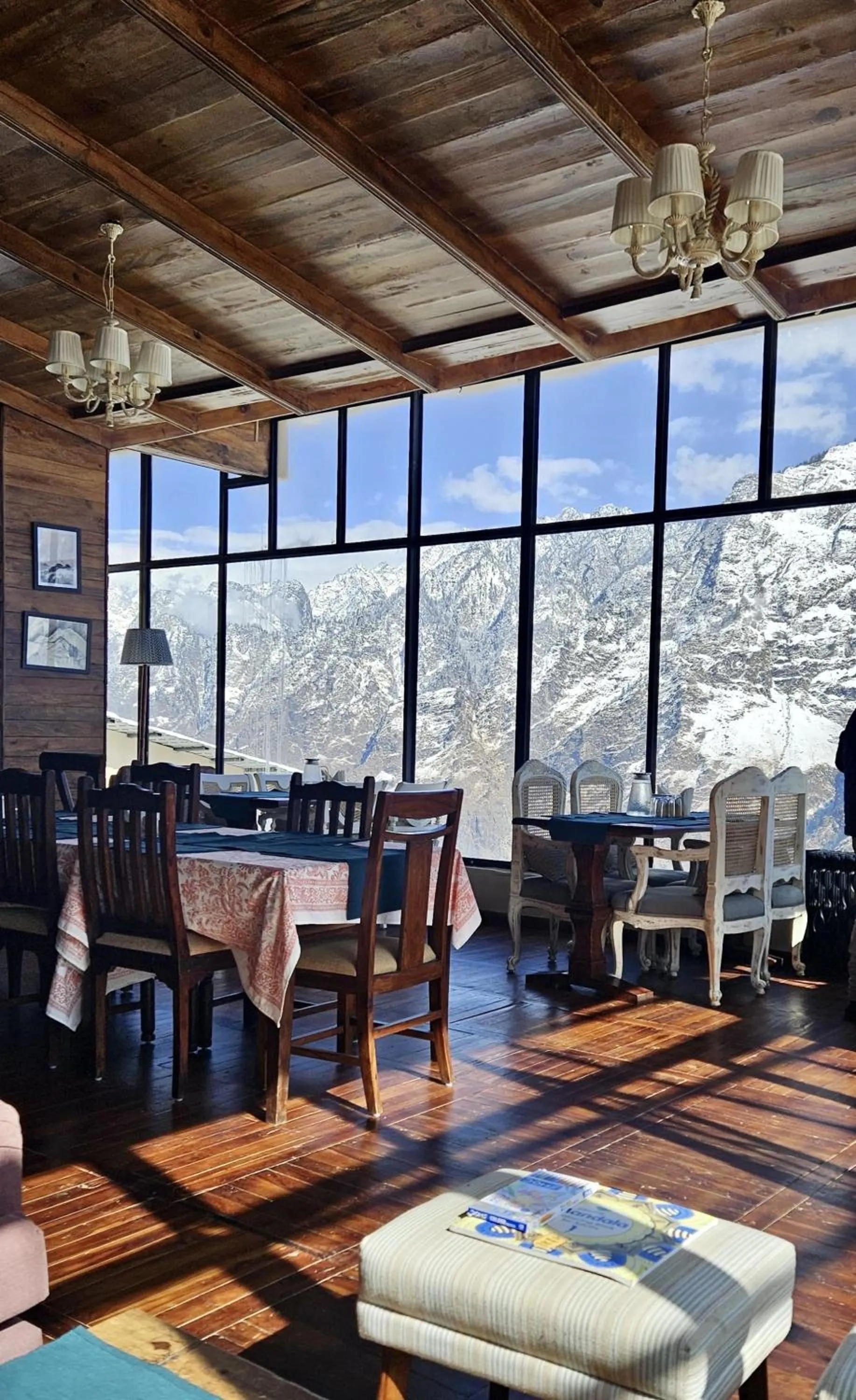 Restaurant/places to eat in Faraway Cottages, Auli