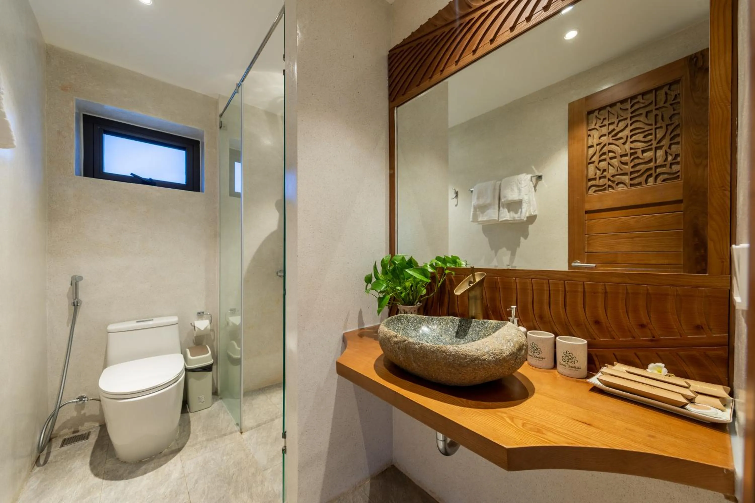 Shower in Bonny Boutique Hotel Da Nang