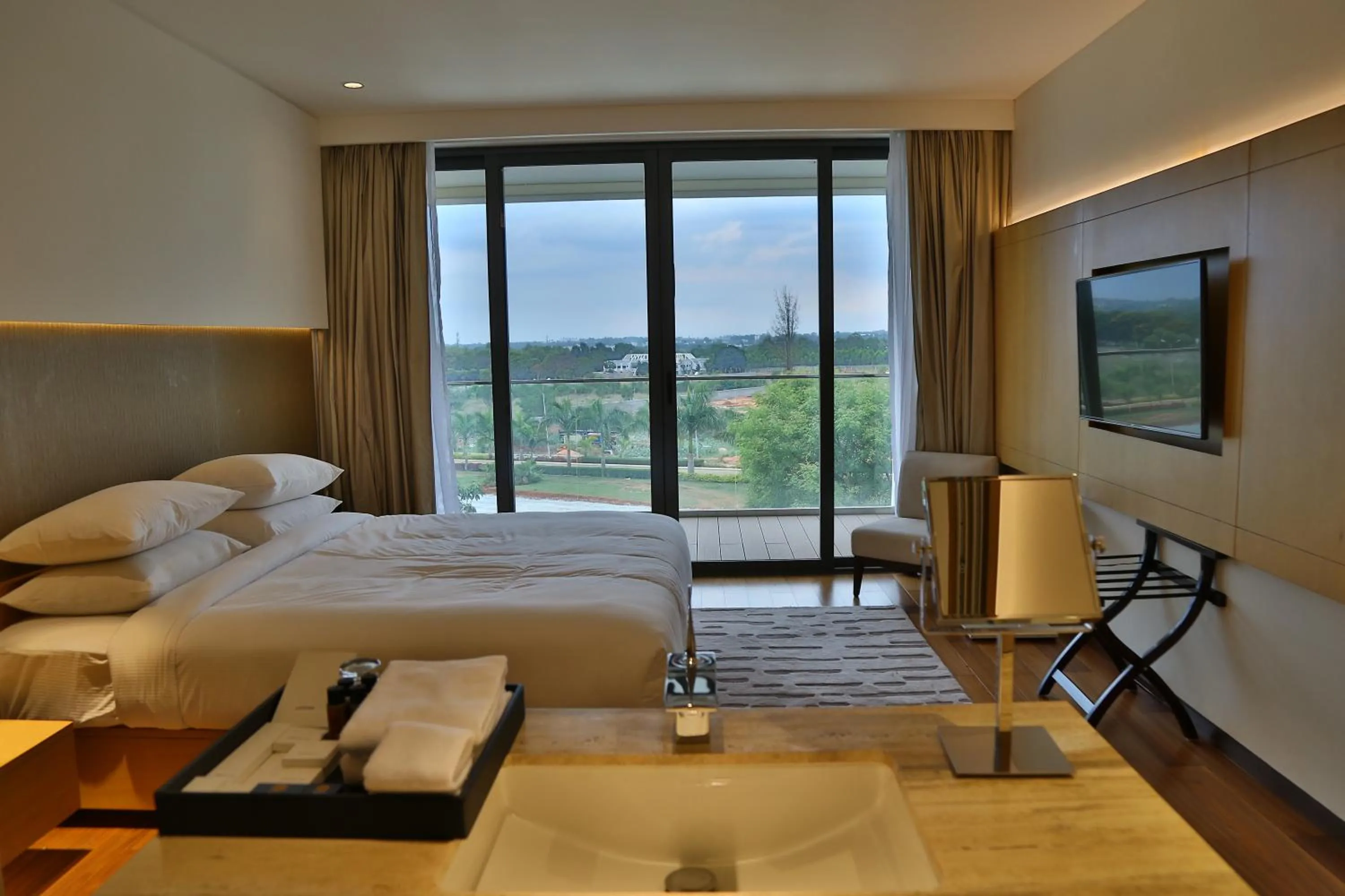 Deluxe Room in BLVD Club - Near BENGALURU AIRPORT