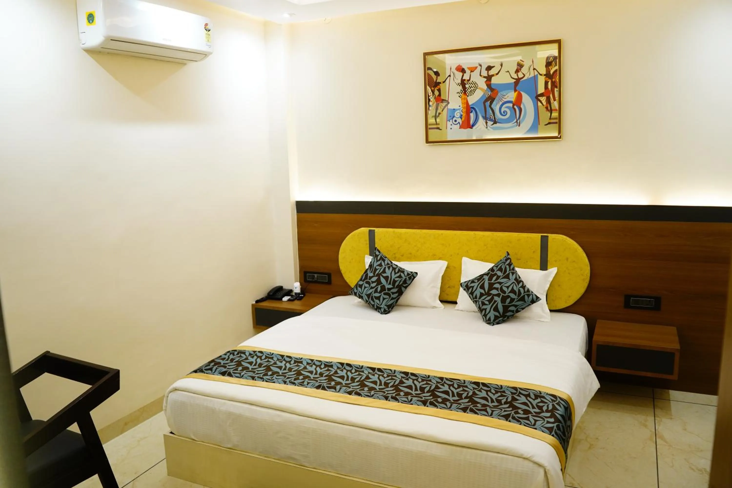 Bed in Hotel Shakuntla Palace