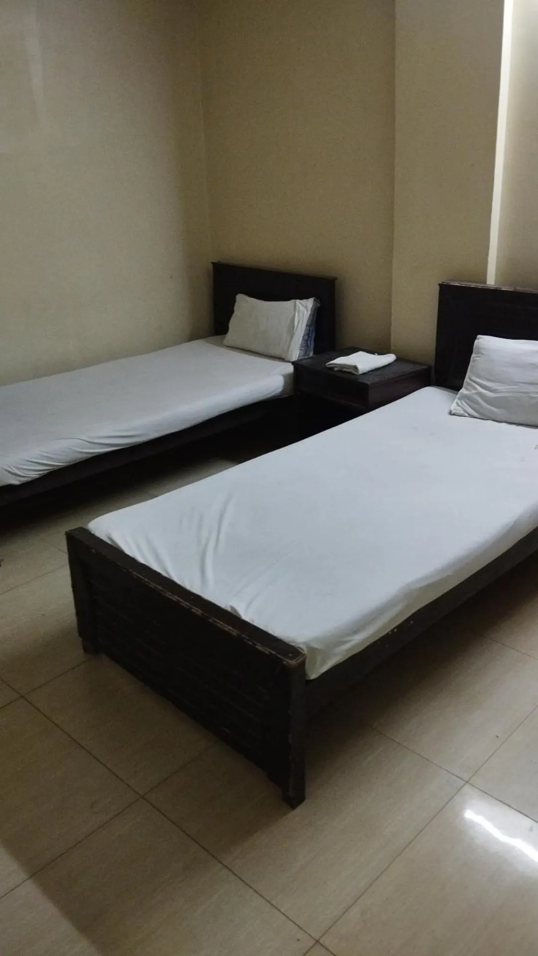 Bed in Al Sakhawat Hotel