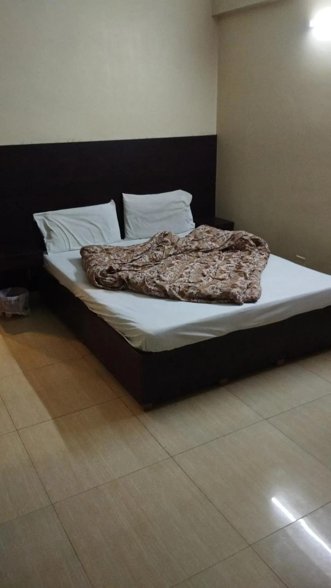 Bed in Al Sakhawat Hotel